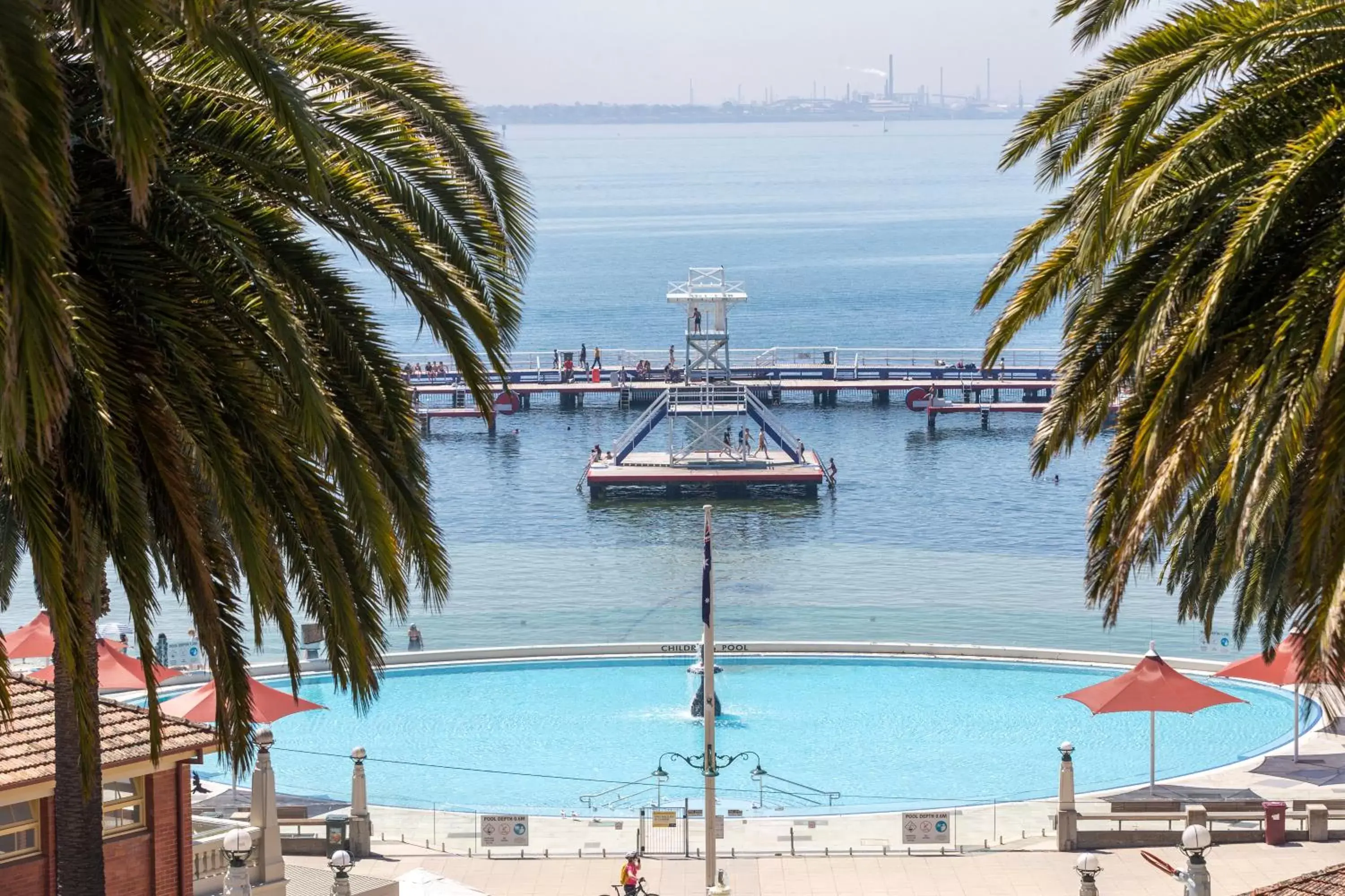 Activities, Swimming Pool in Vue Apartments Geelong