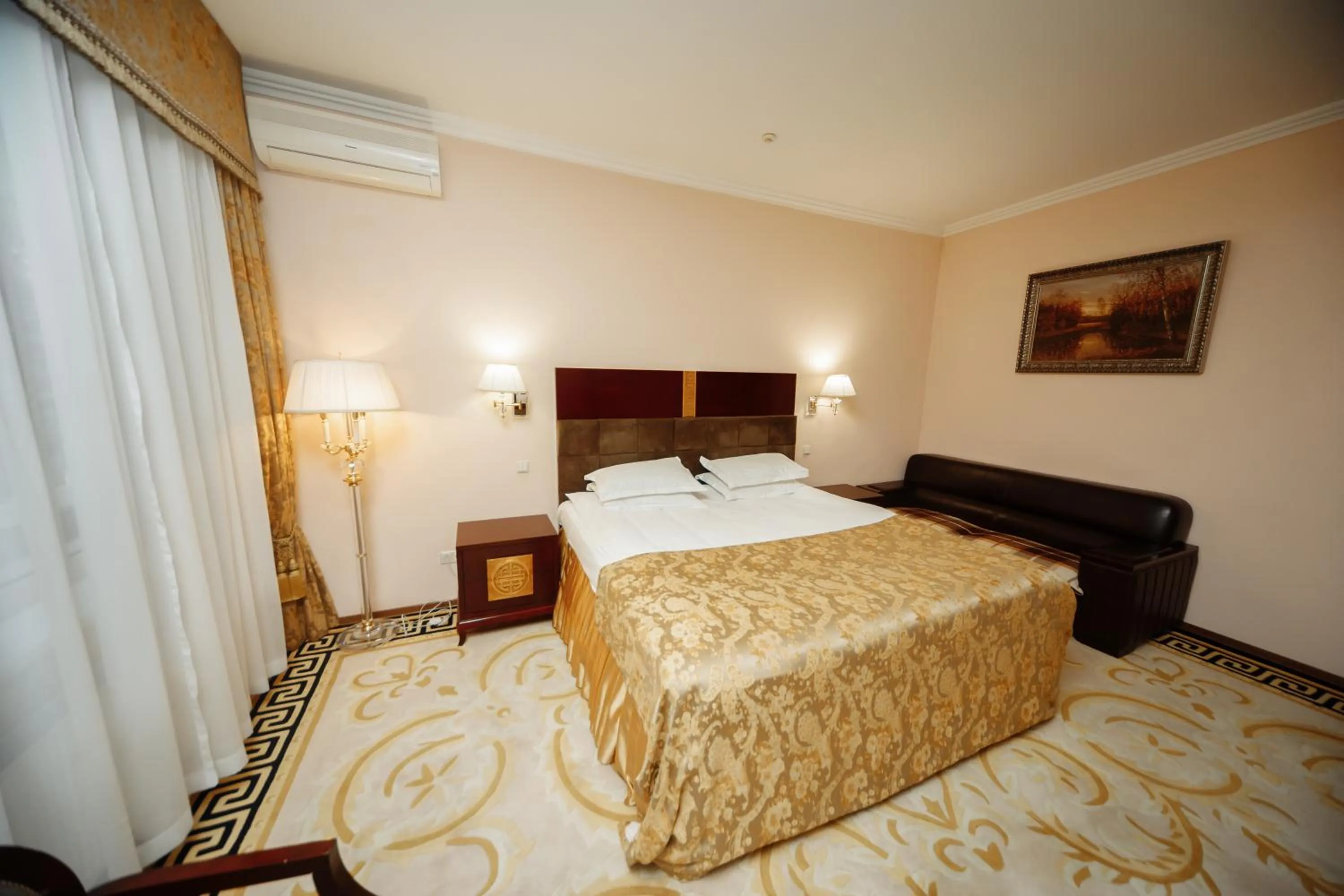 Bed in Club Royal Park