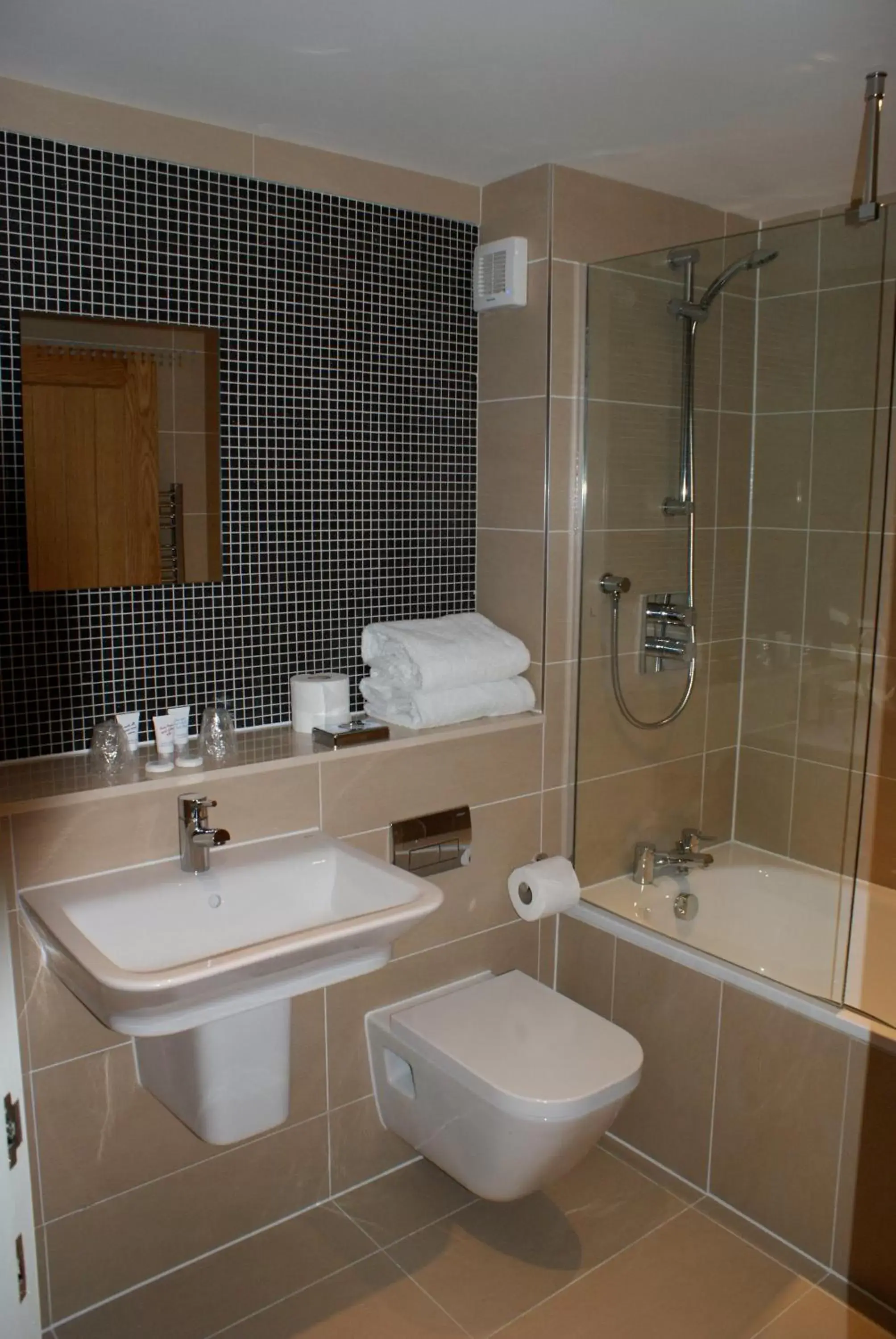 Bathroom in Quy Mill Hotel & Spa, Cambridge