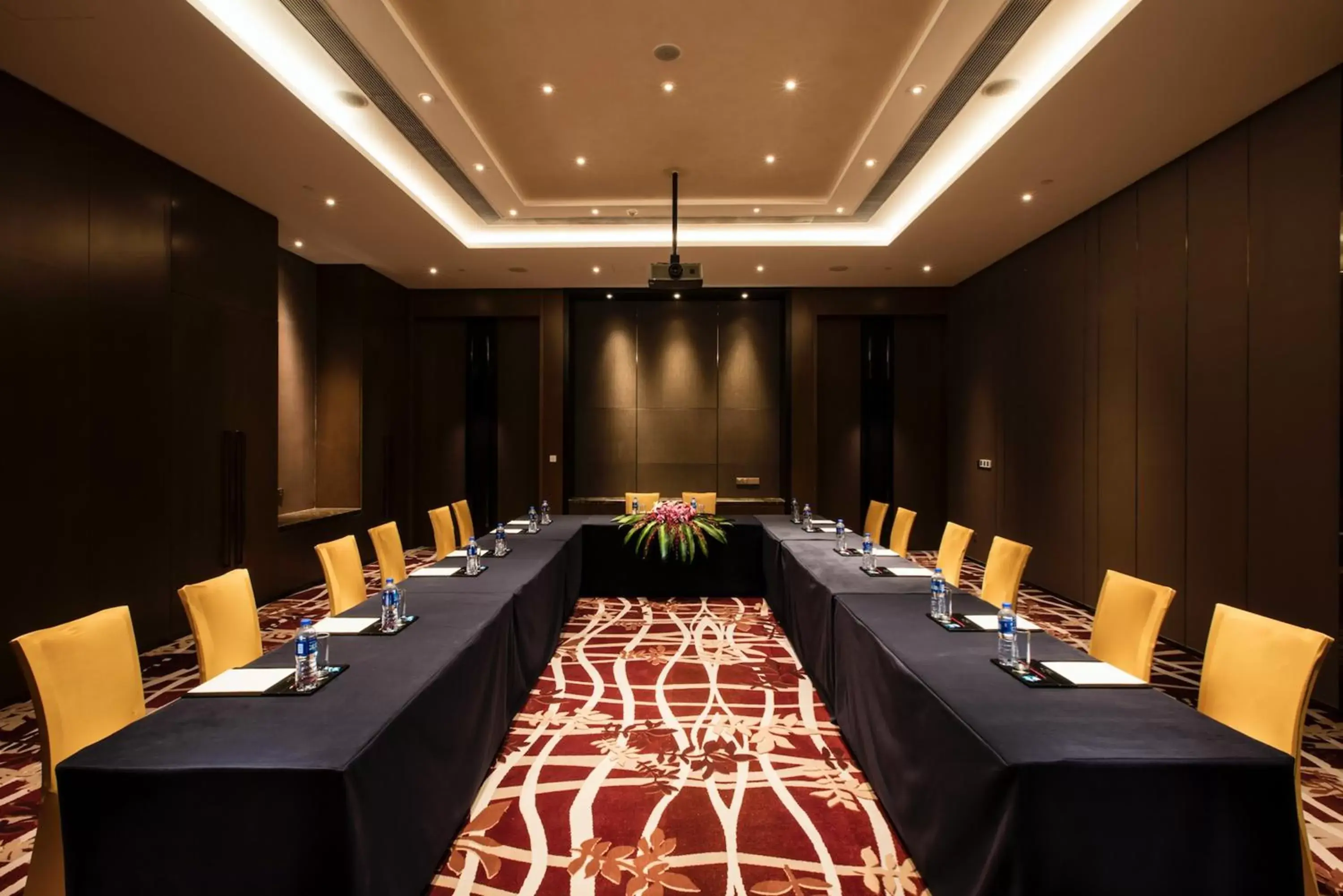 Meeting/conference room in Crowne Plaza Fuzhou Riverside, an IHG Hotel