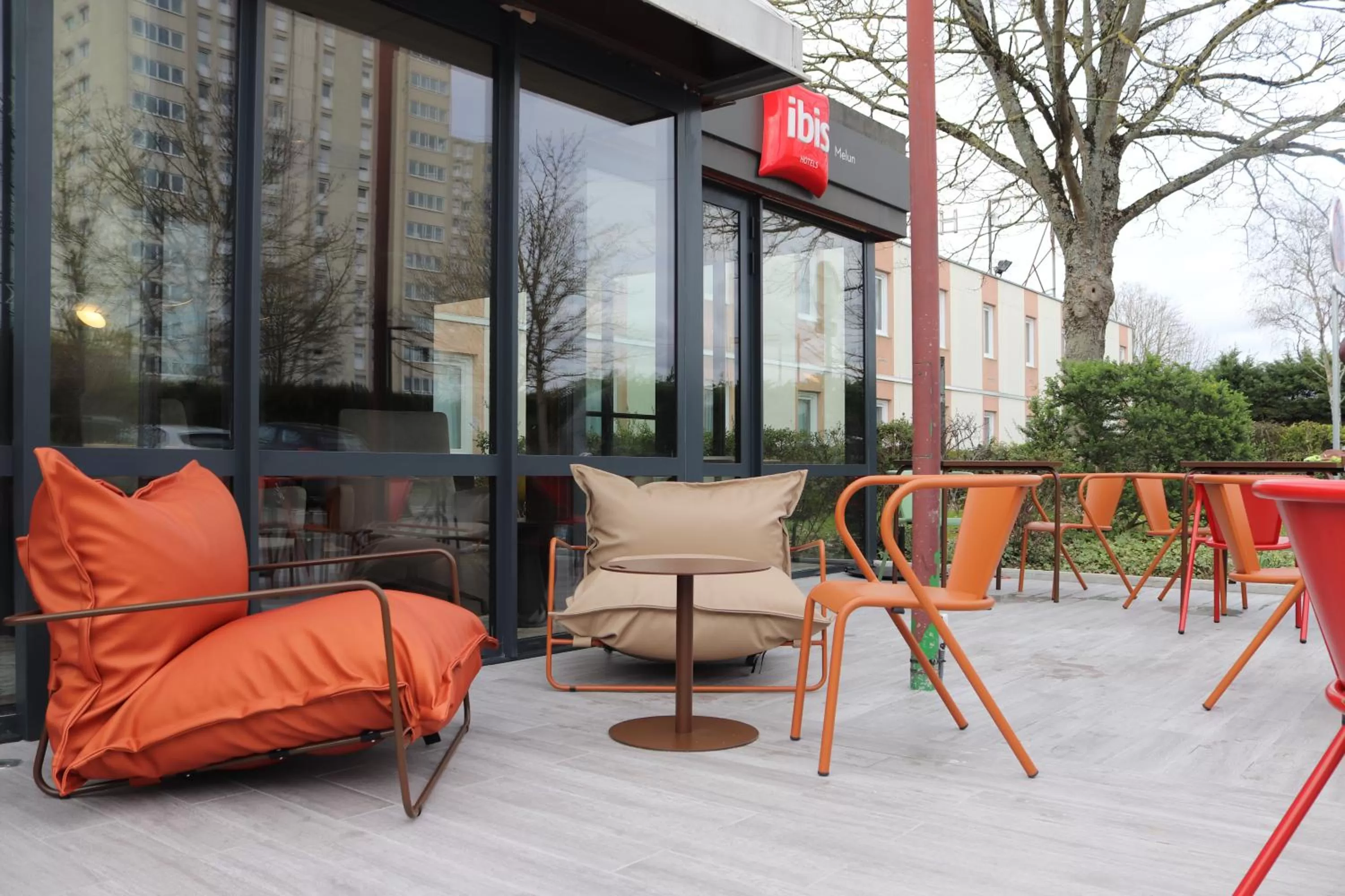 Patio in ibis Melun