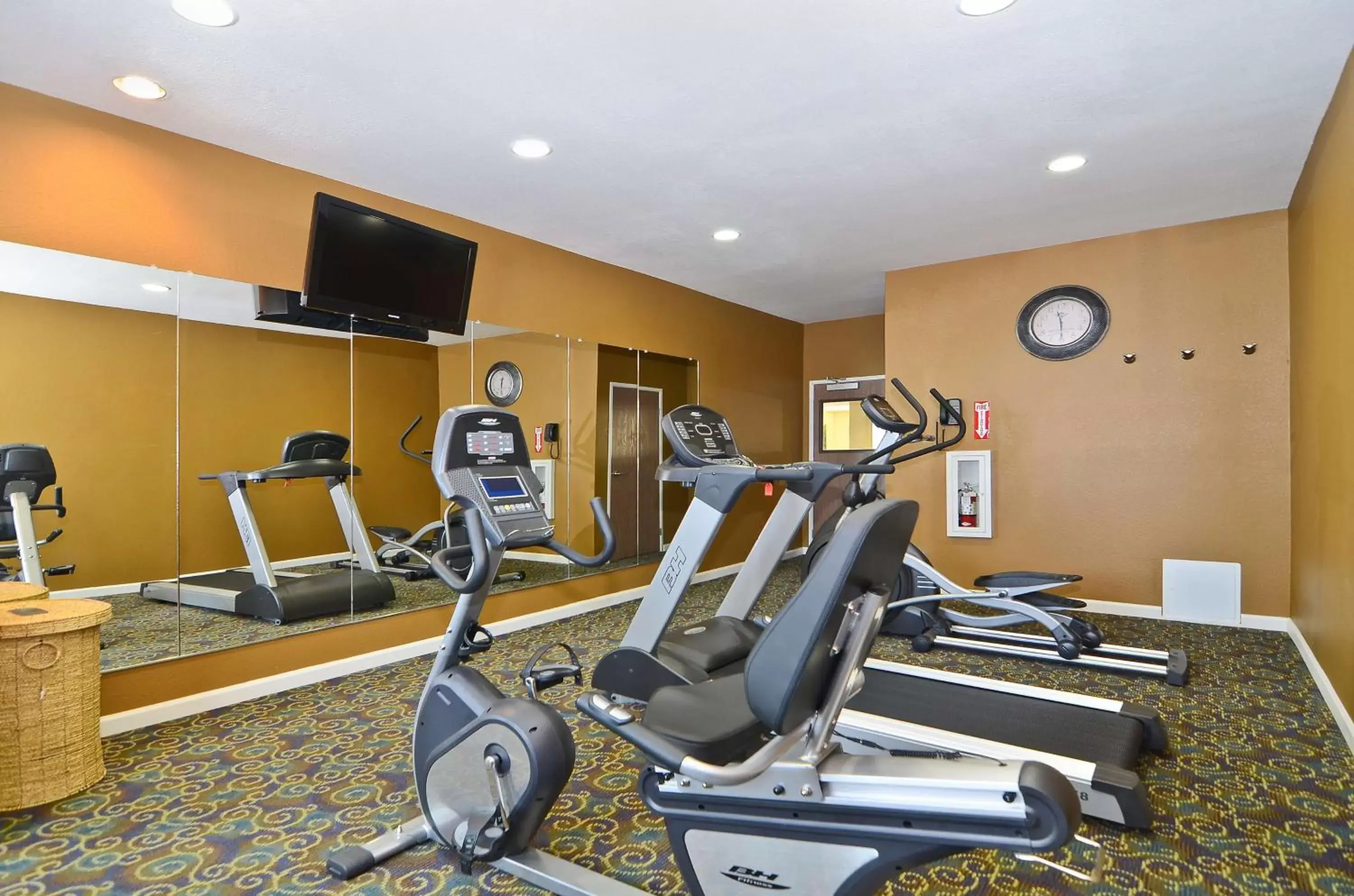 Fitness centre/facilities, Fitness Center/Facilities in Best Western California City Inn & Suites