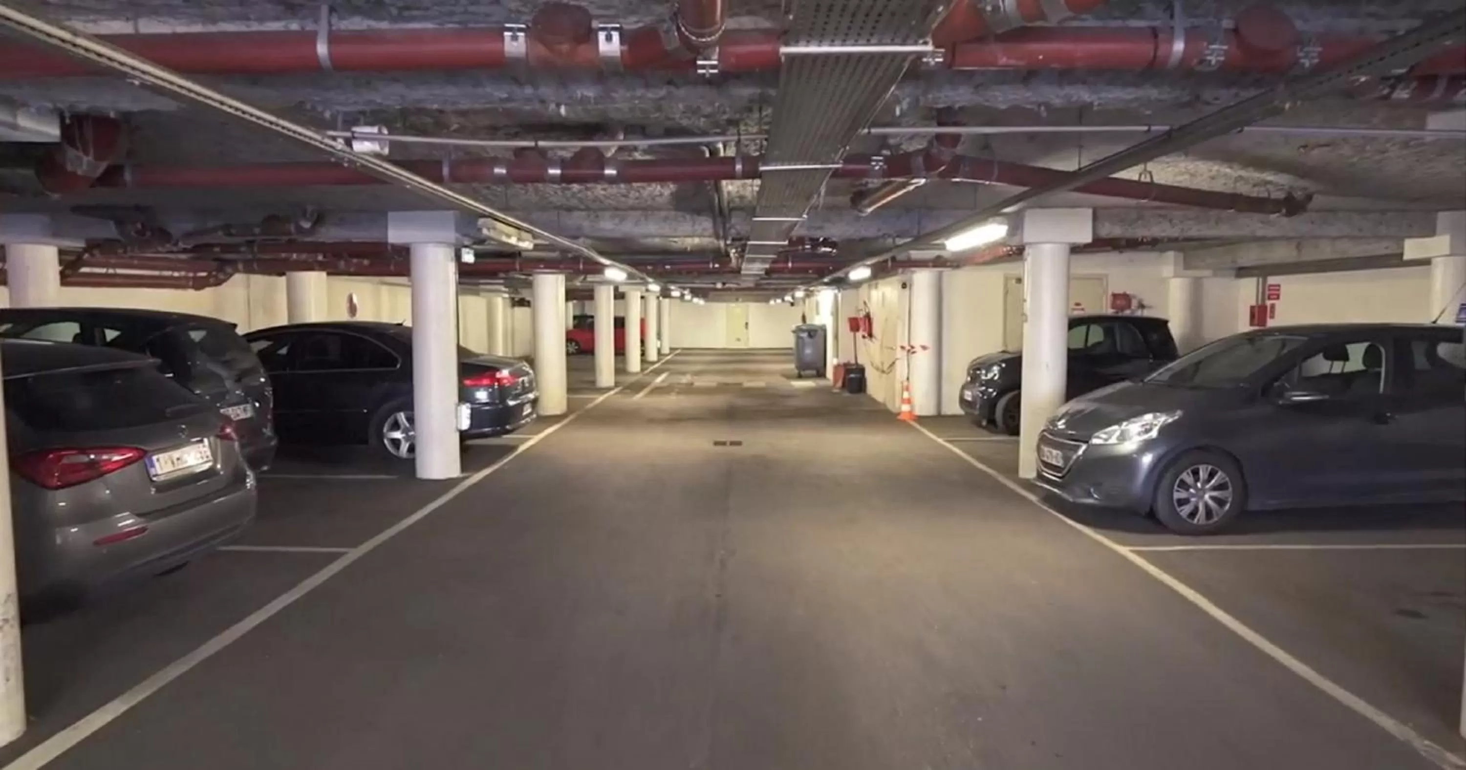 Parking in Campanile Paris Ouest - Gennevilliers Barbanniers