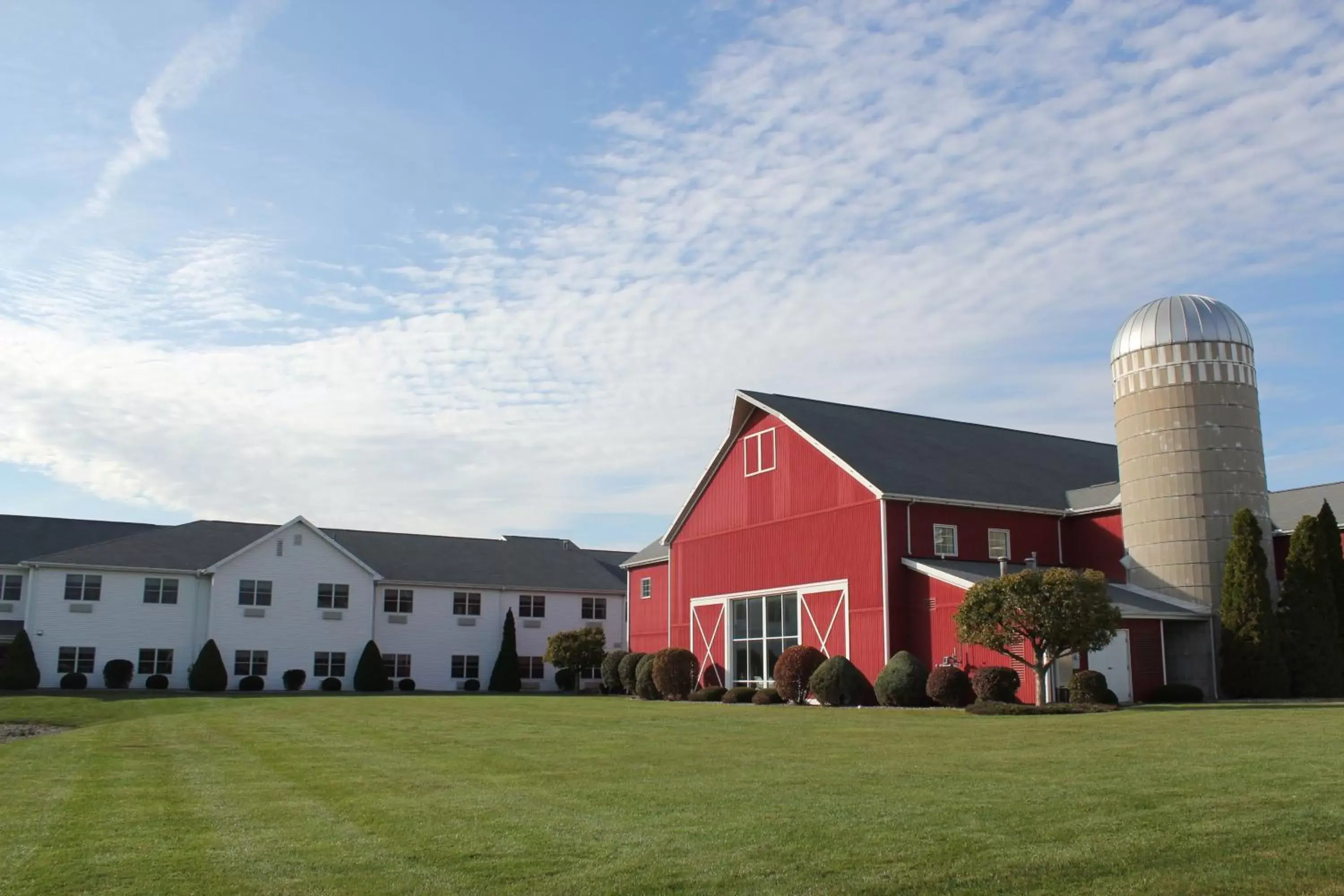 Property Building in Farmstead Inn and Conference Center