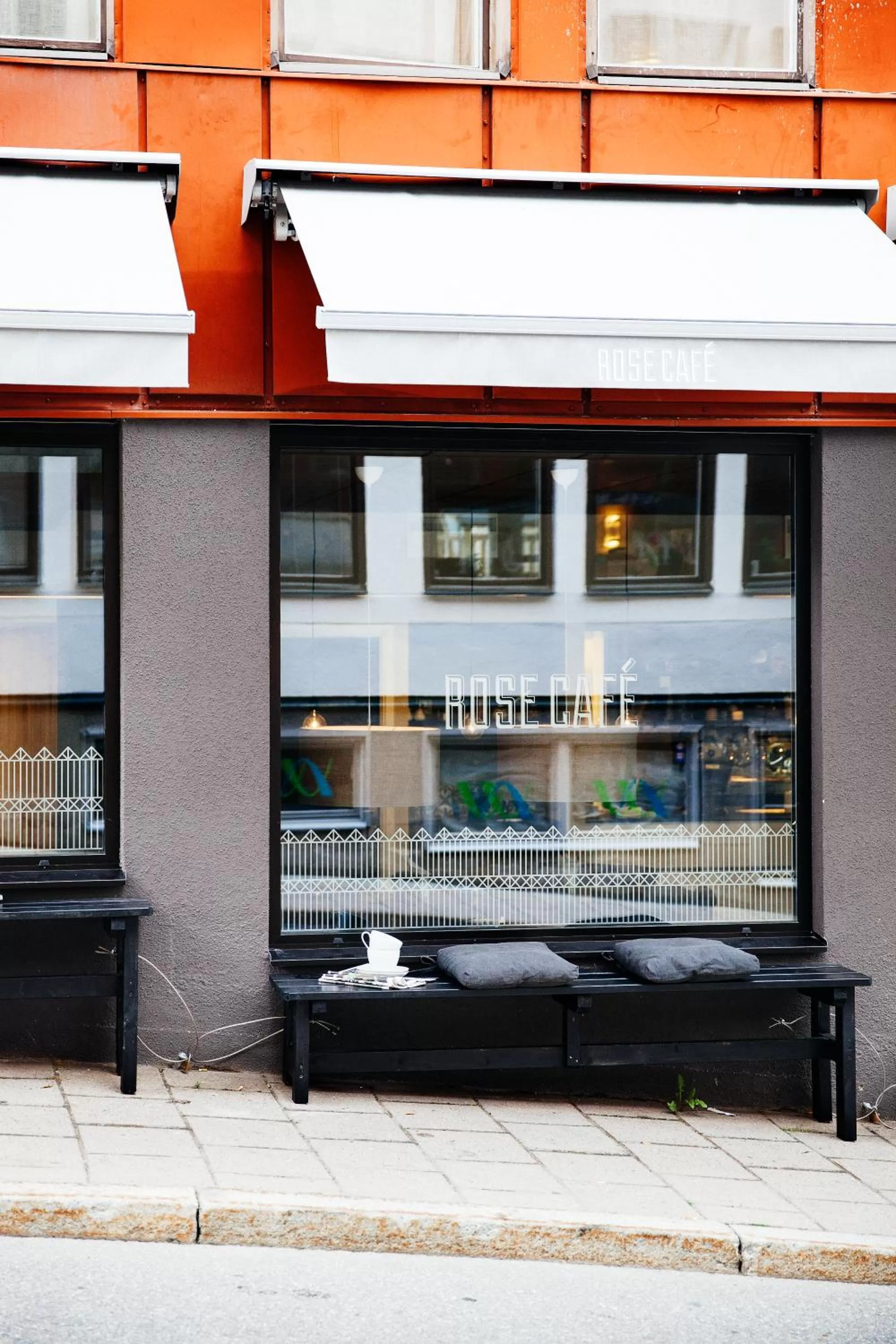 Property building in Kom Family