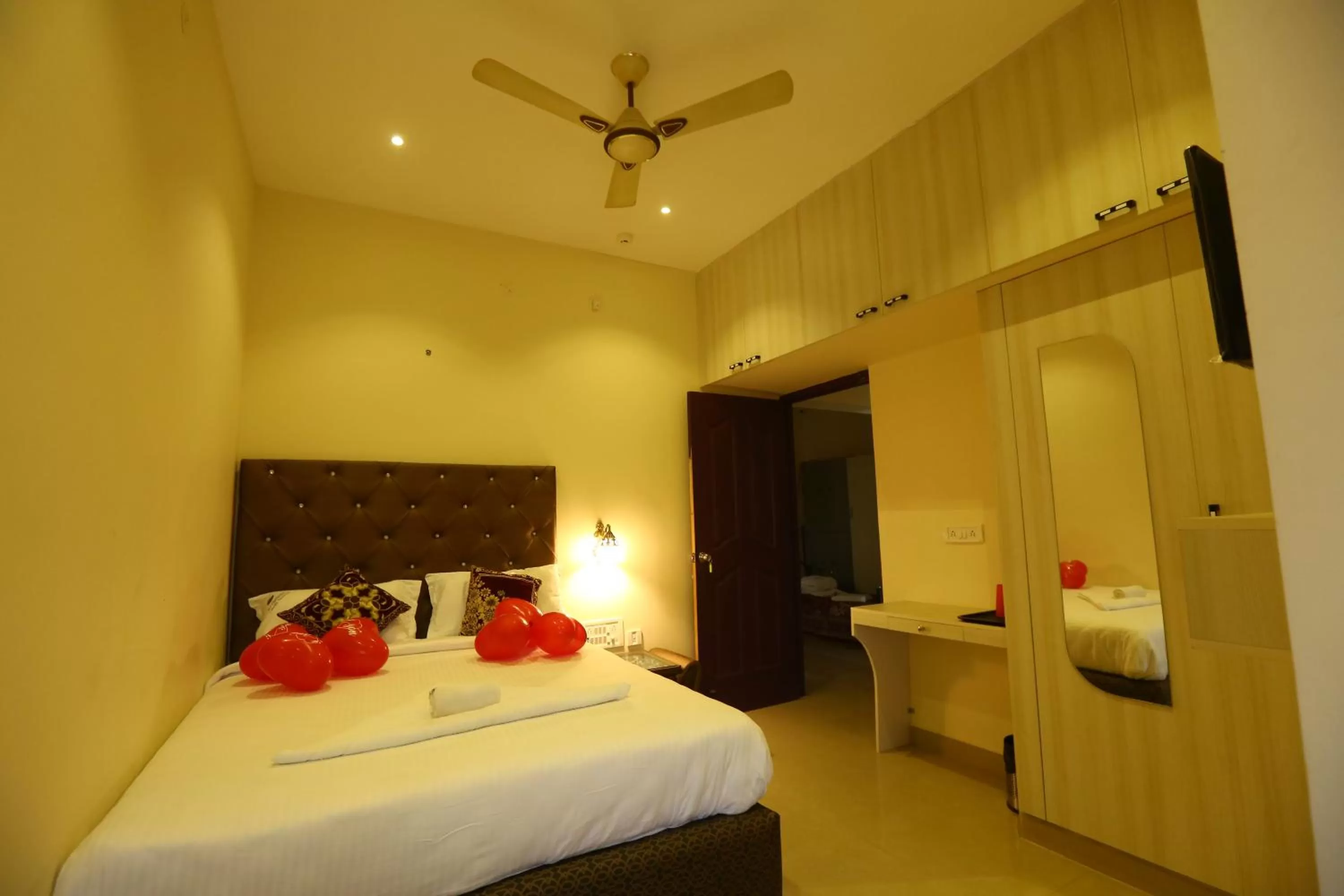 Bed in Zingle Stay Airport Hotel