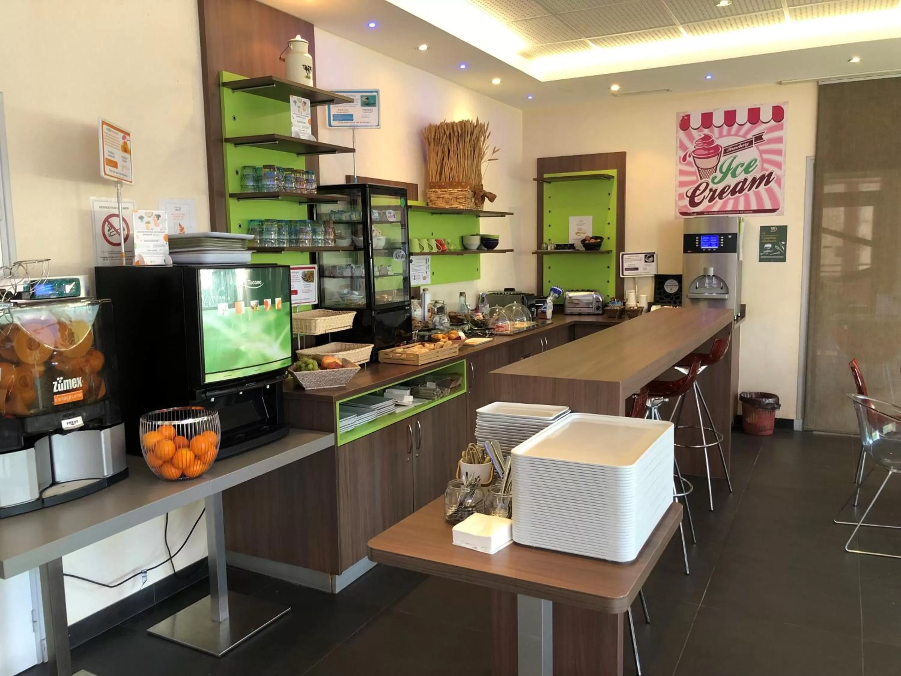 Breakfast in ibis Styles Saint Dizier