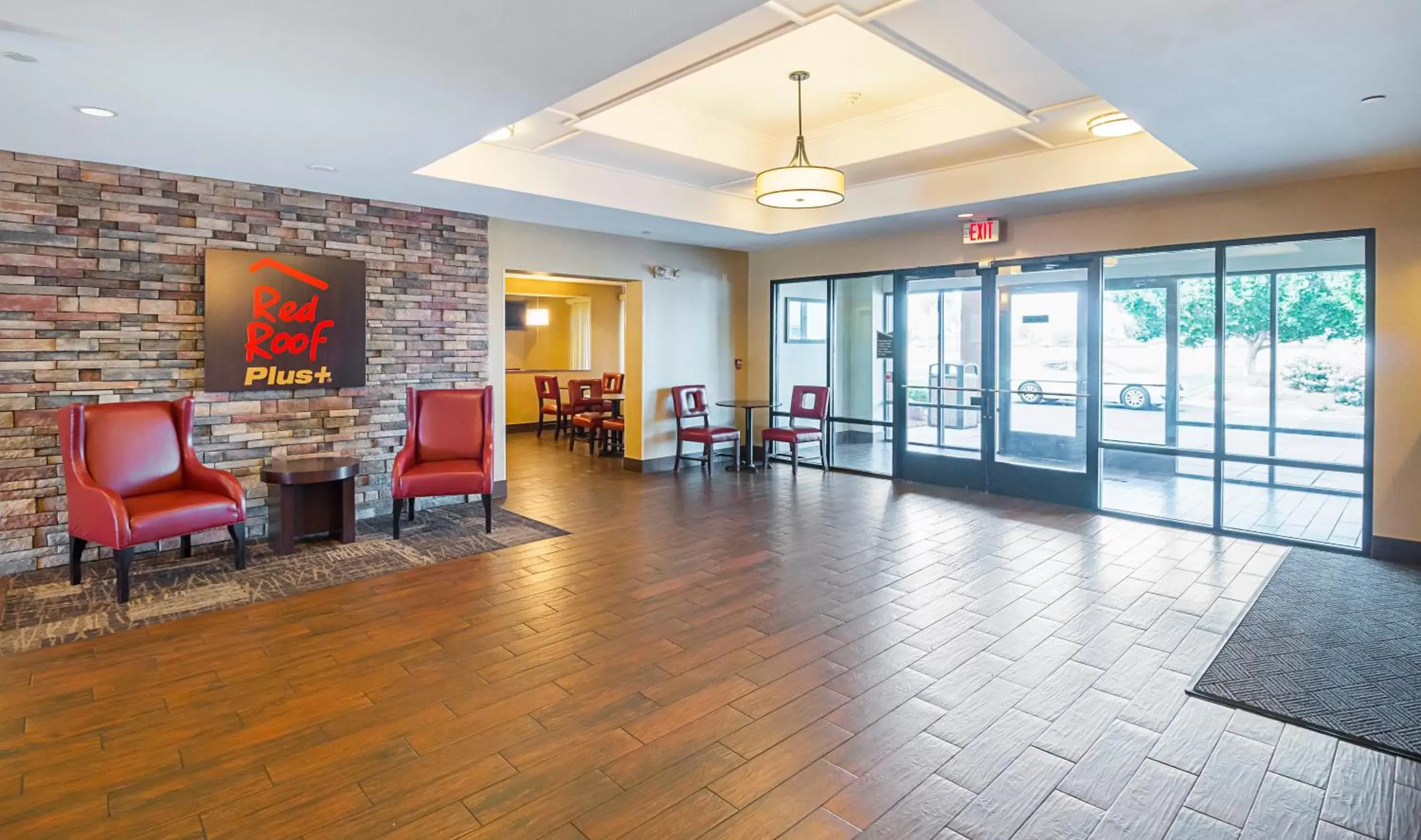 Lobby or reception, Lounge/Bar in Red Roof Inn PLUS + Phoenix West