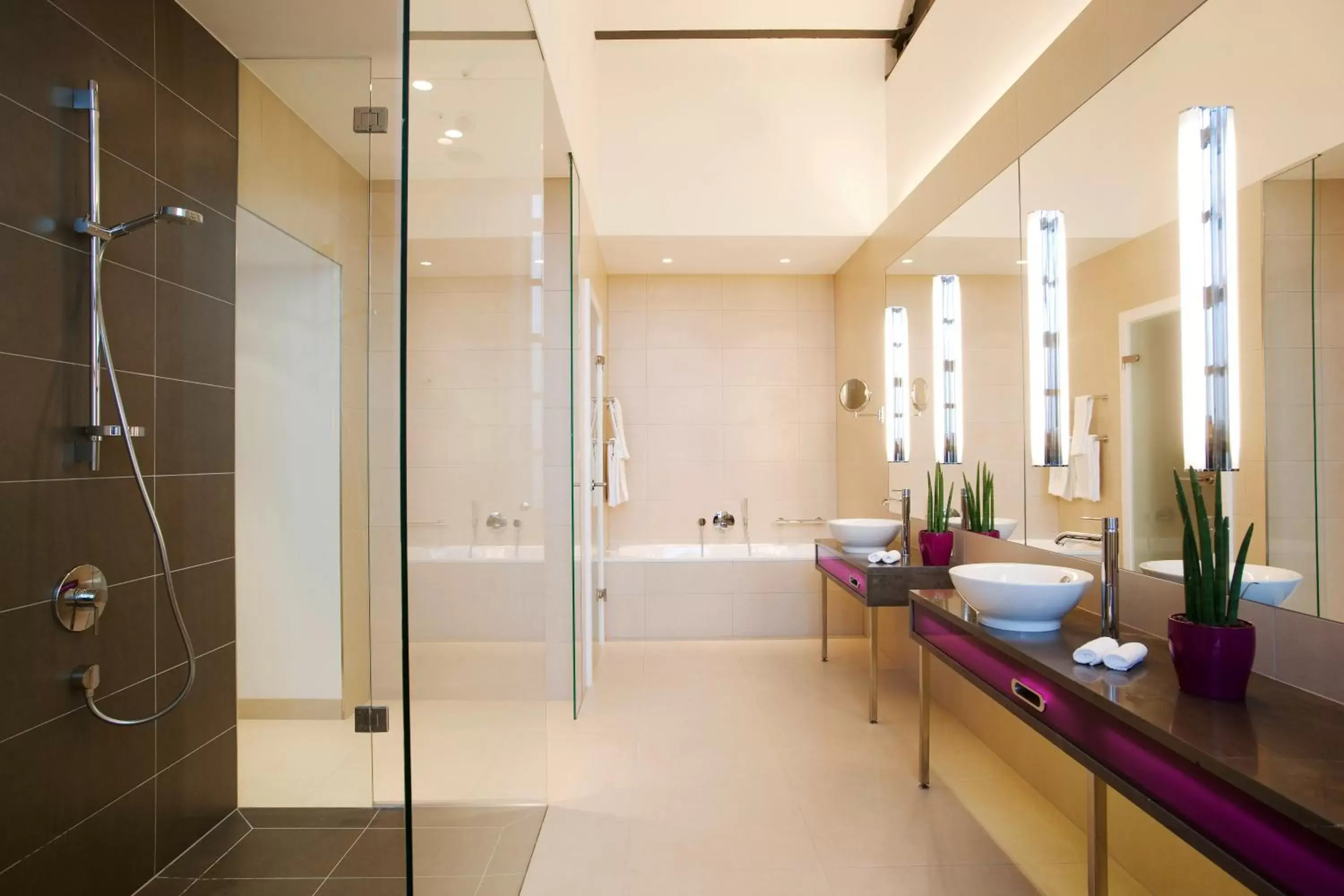 Bathroom in Vienna House by Wyndham Andel's Lodz