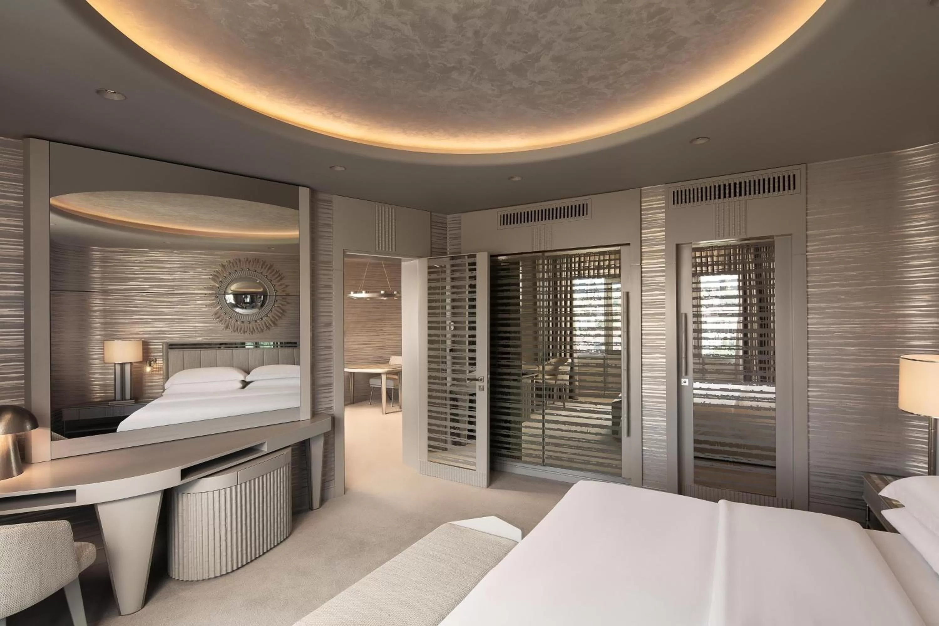 Photo of the whole room, Bed in Sheraton Ankara Hotel & Convention Center