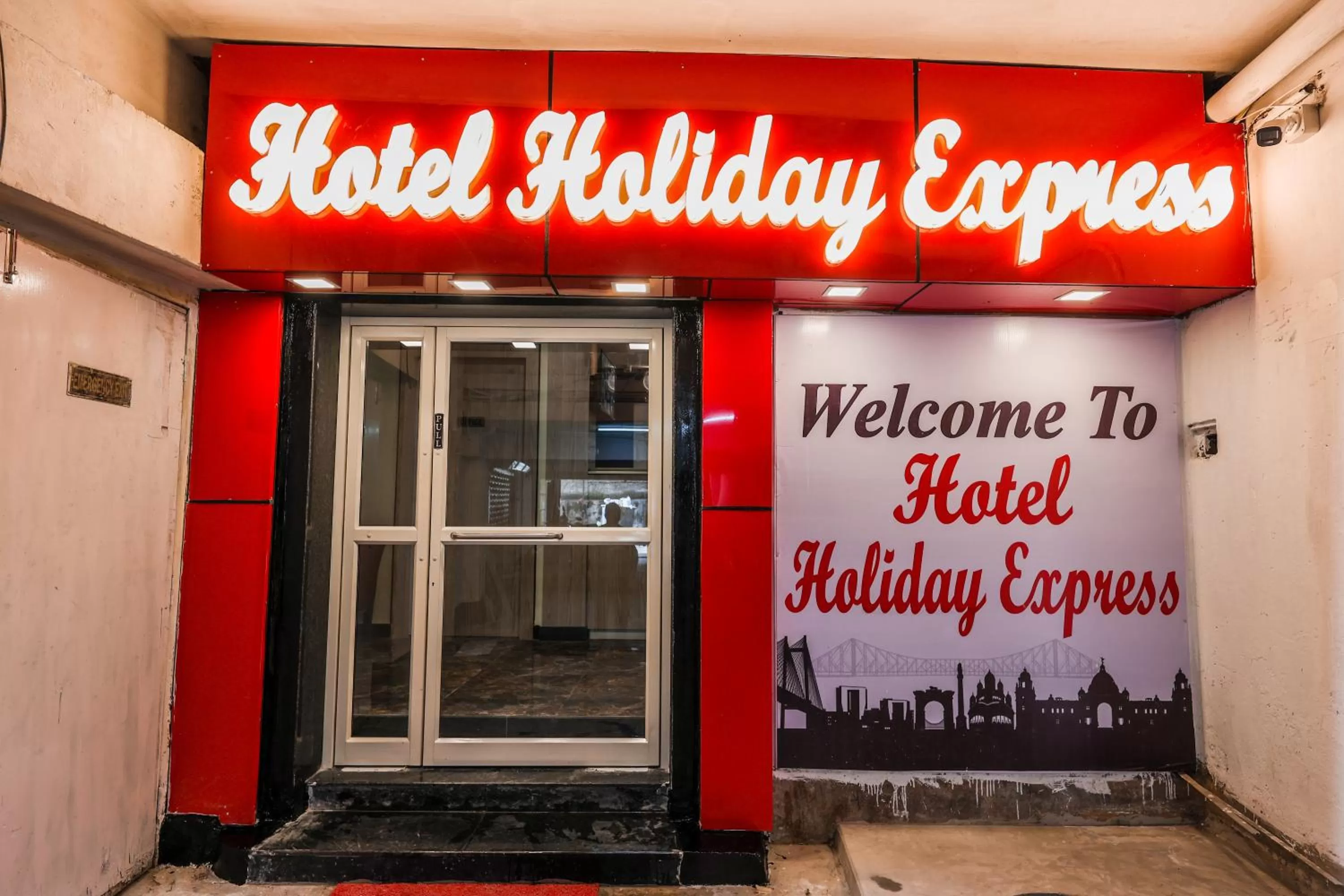 Facade/entrance in Hotel Holiday Express