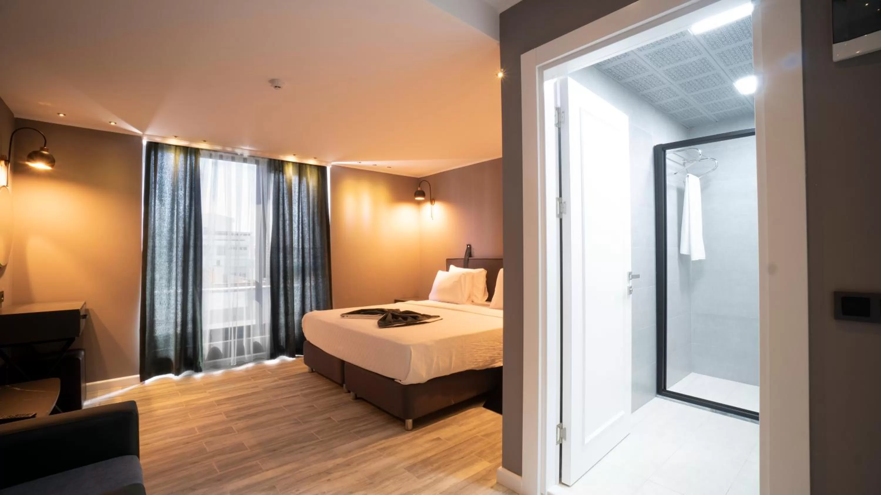 Bedroom, Bed in Estera Hotel Silent