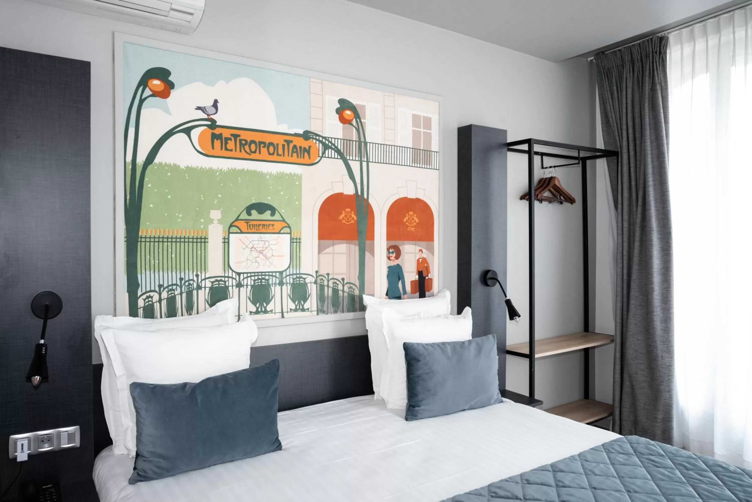 Photo of the whole room, Bed in Hôtel Des Arts-Bastille