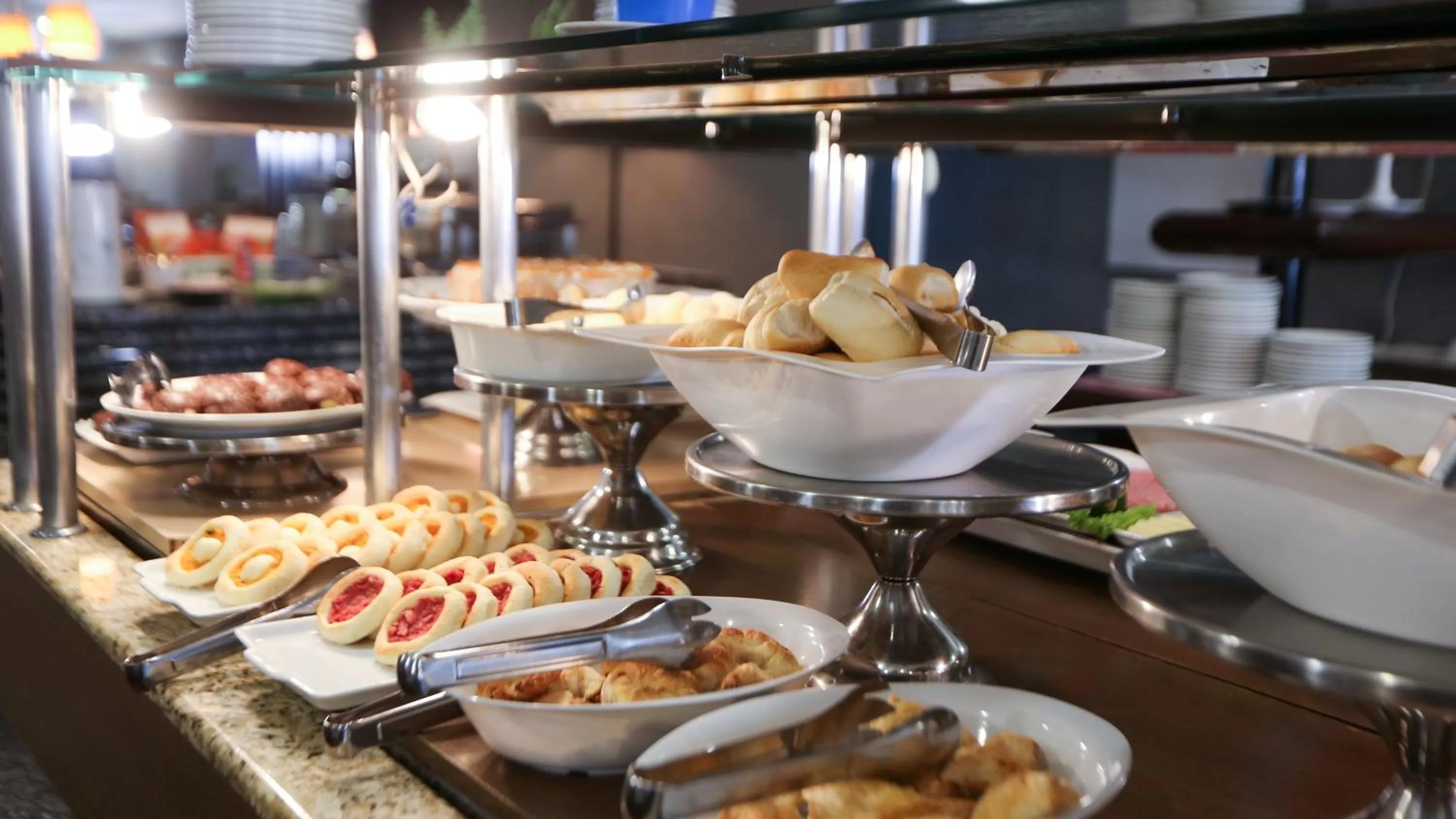 Food and drinks in Bristol Metropolitan Curitiba Centro