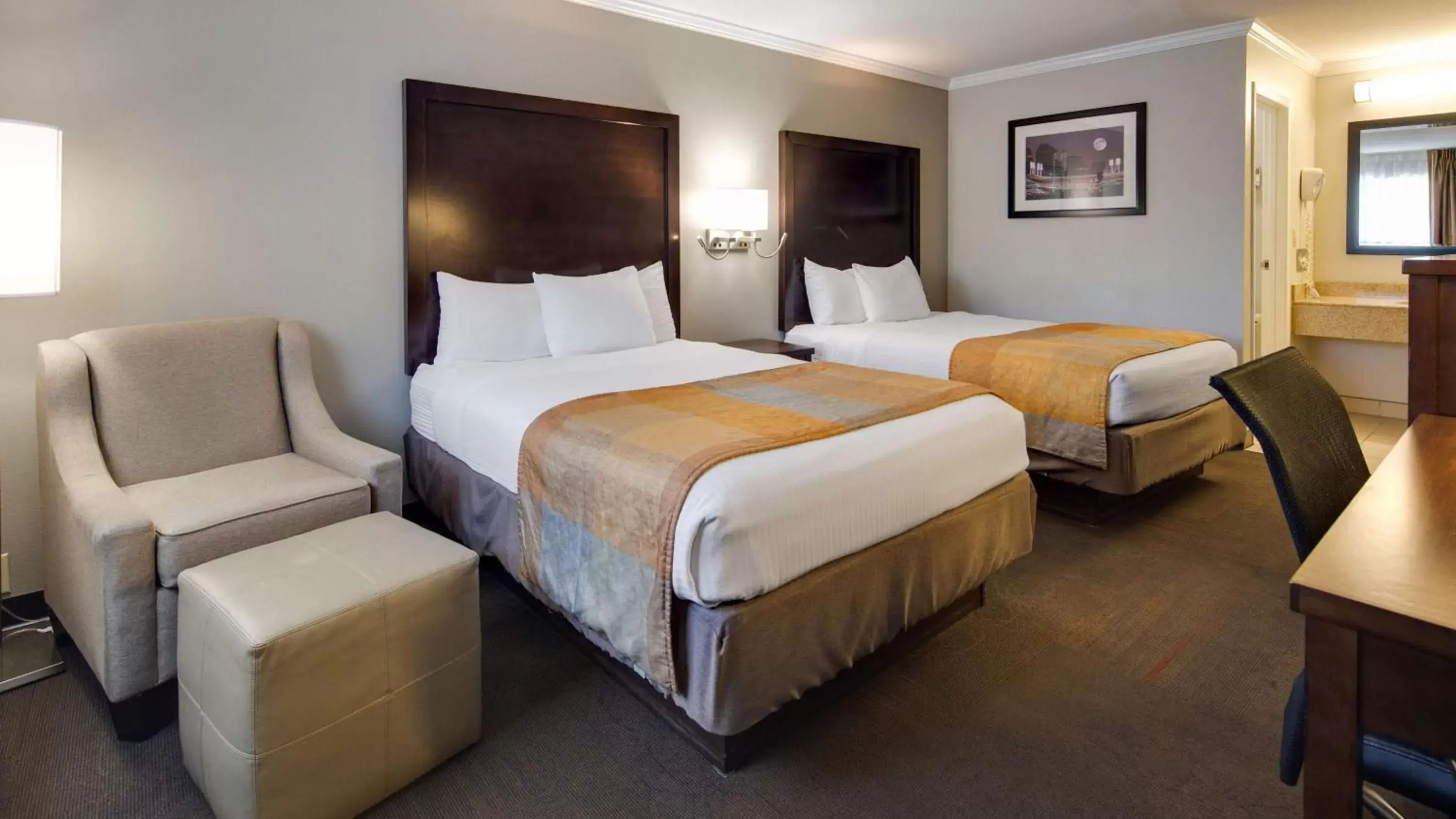 Photo of the whole room, Bed in Best Western Clermont Photo of the whole room, Bed in Best Western Clermont