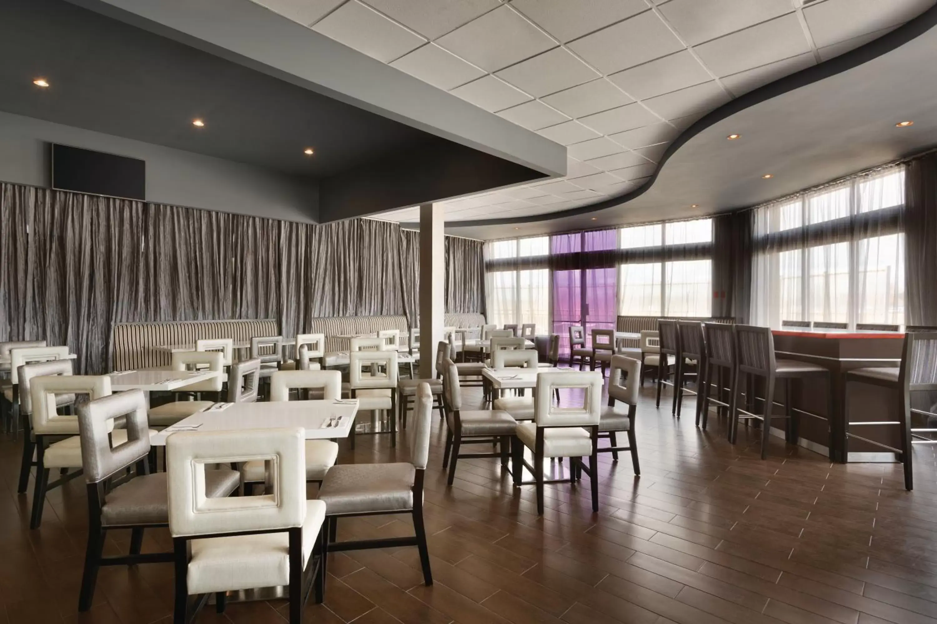 Restaurant/Places to Eat in Park Inn by Radisson Toronto-Markham