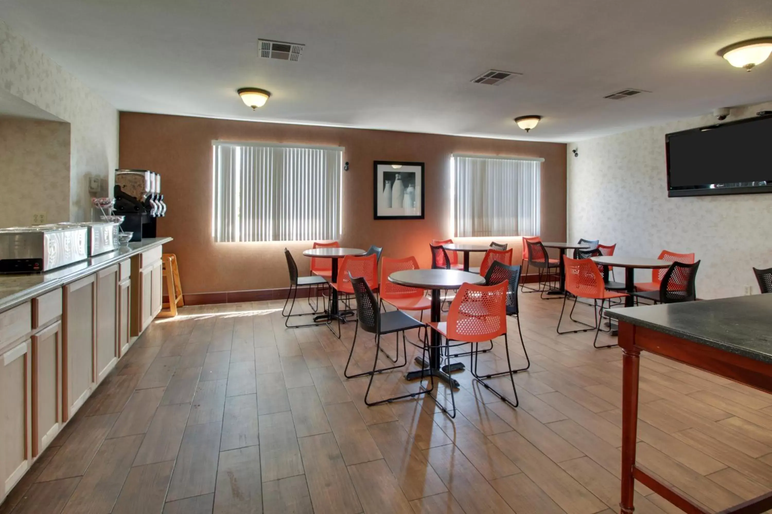 Continental breakfast, Restaurant/Places to Eat in Angel Inn - Central