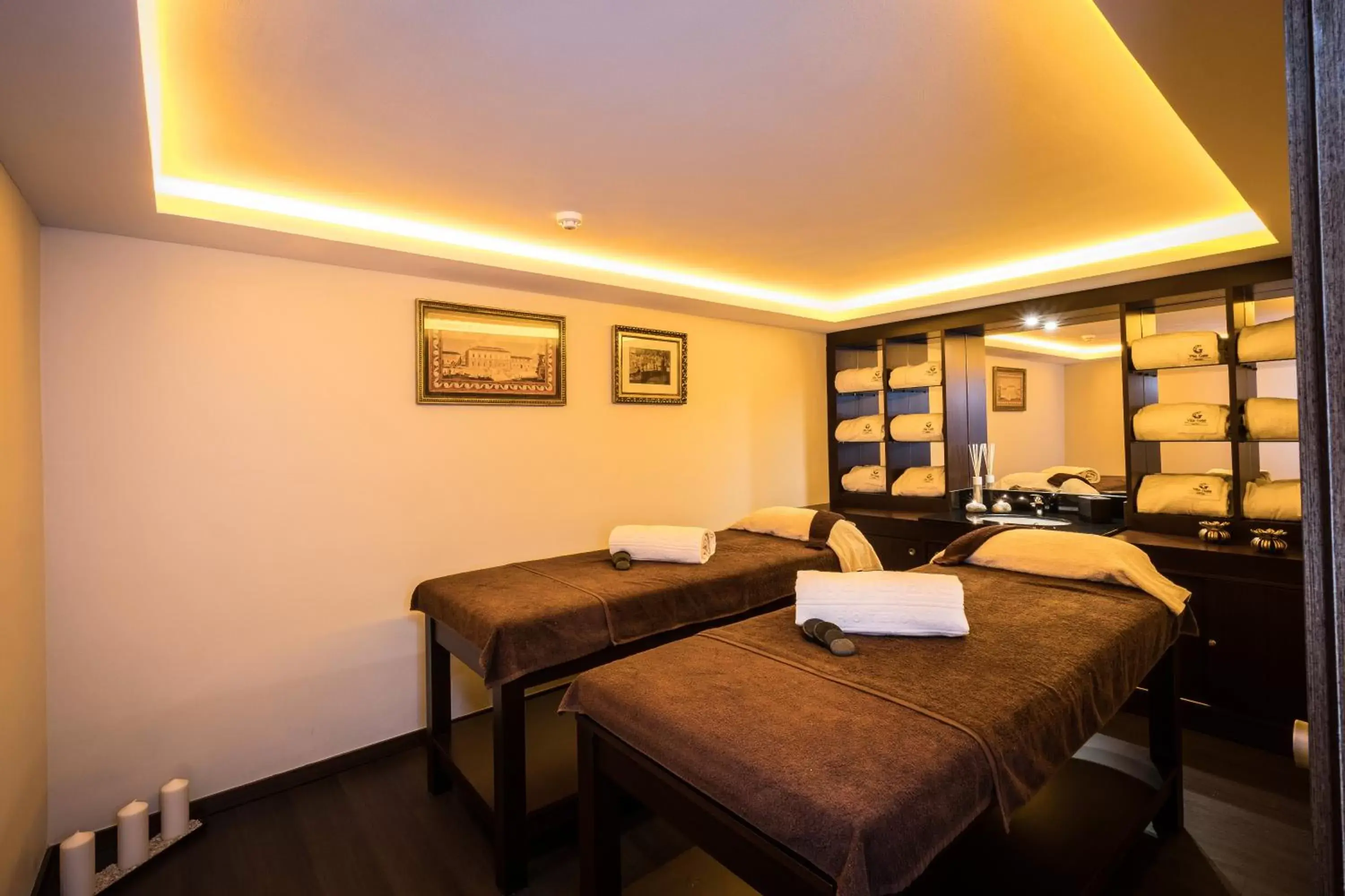 Massage, Bed in Vila Galé Estoril Massage, Bed in Vila Galé Estoril