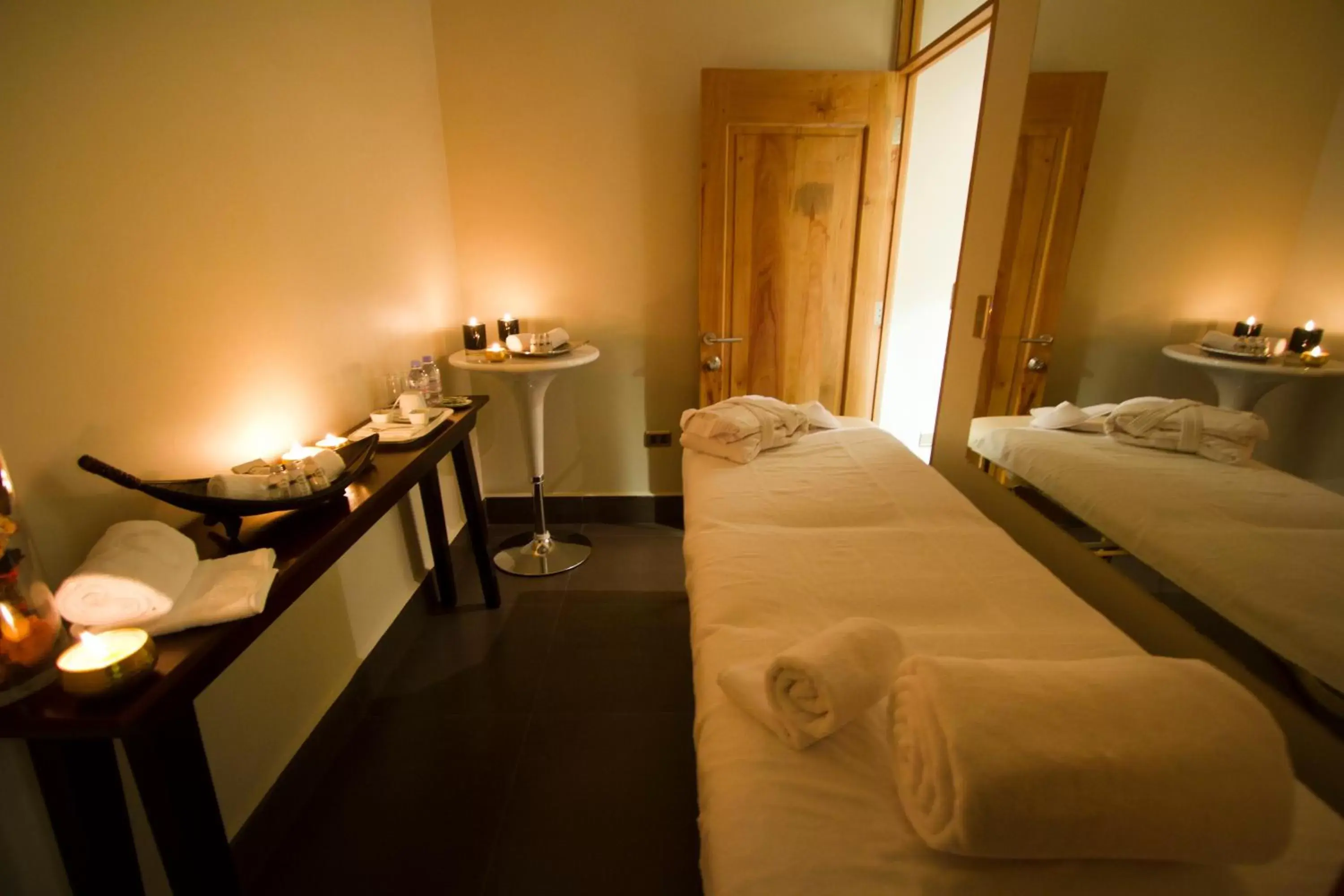 Massage, Bed in Casa Bueras Boutique Hotel