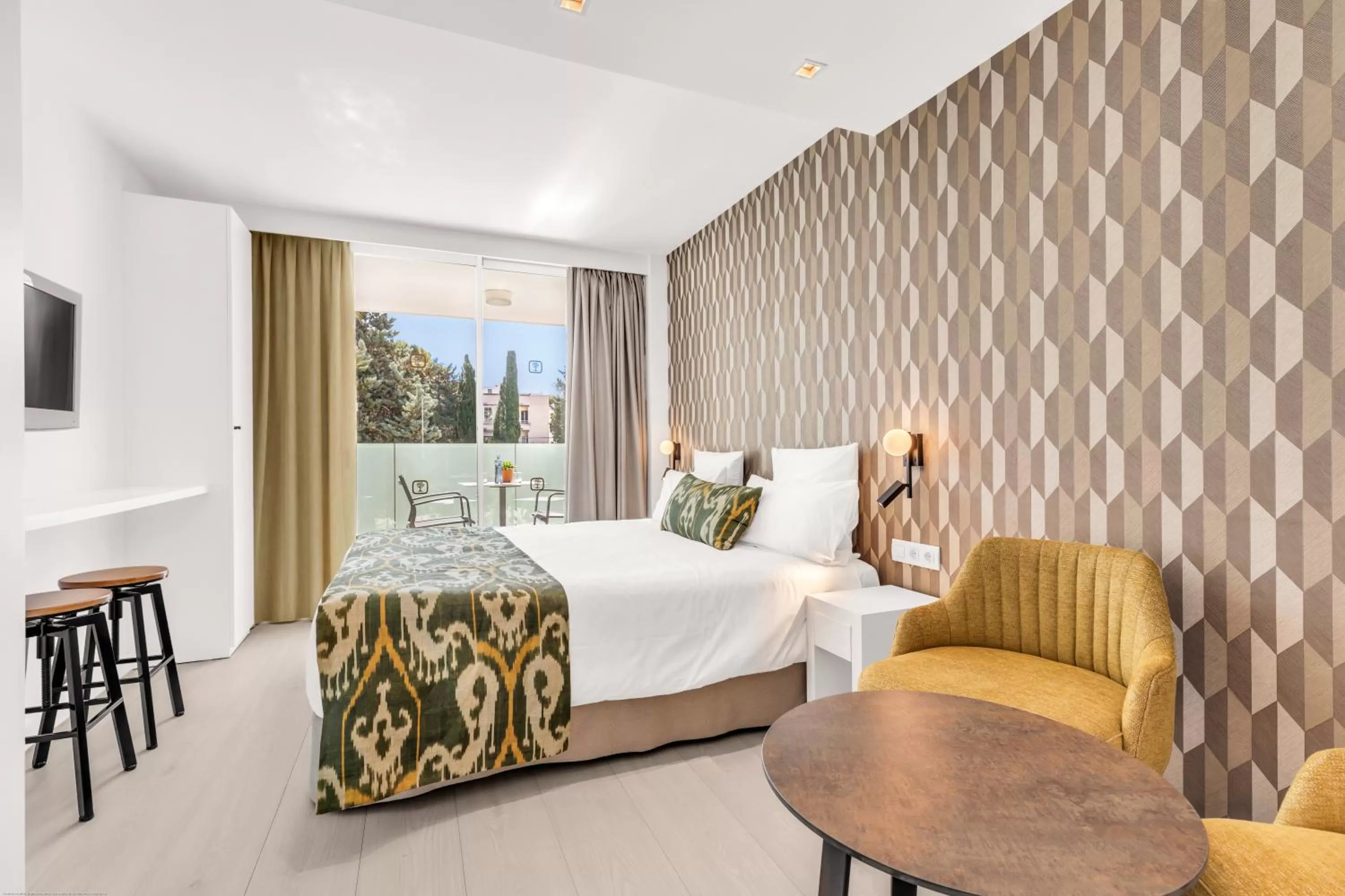 On site, Bed in Hotel Illa d'Or & Club Apts 4* Sup