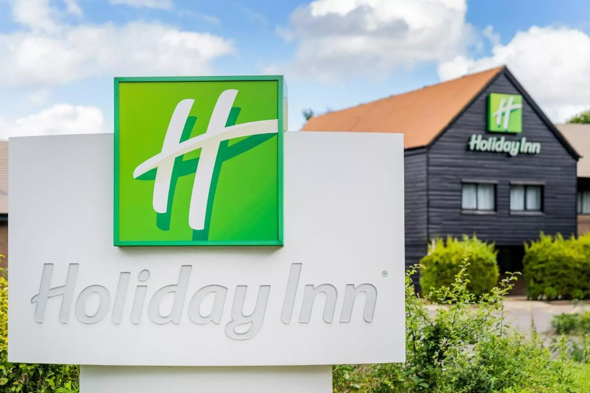 Property building, Property Logo/Sign in Holiday Inn Maidstone-Sevenoaks, an IHG Hotel