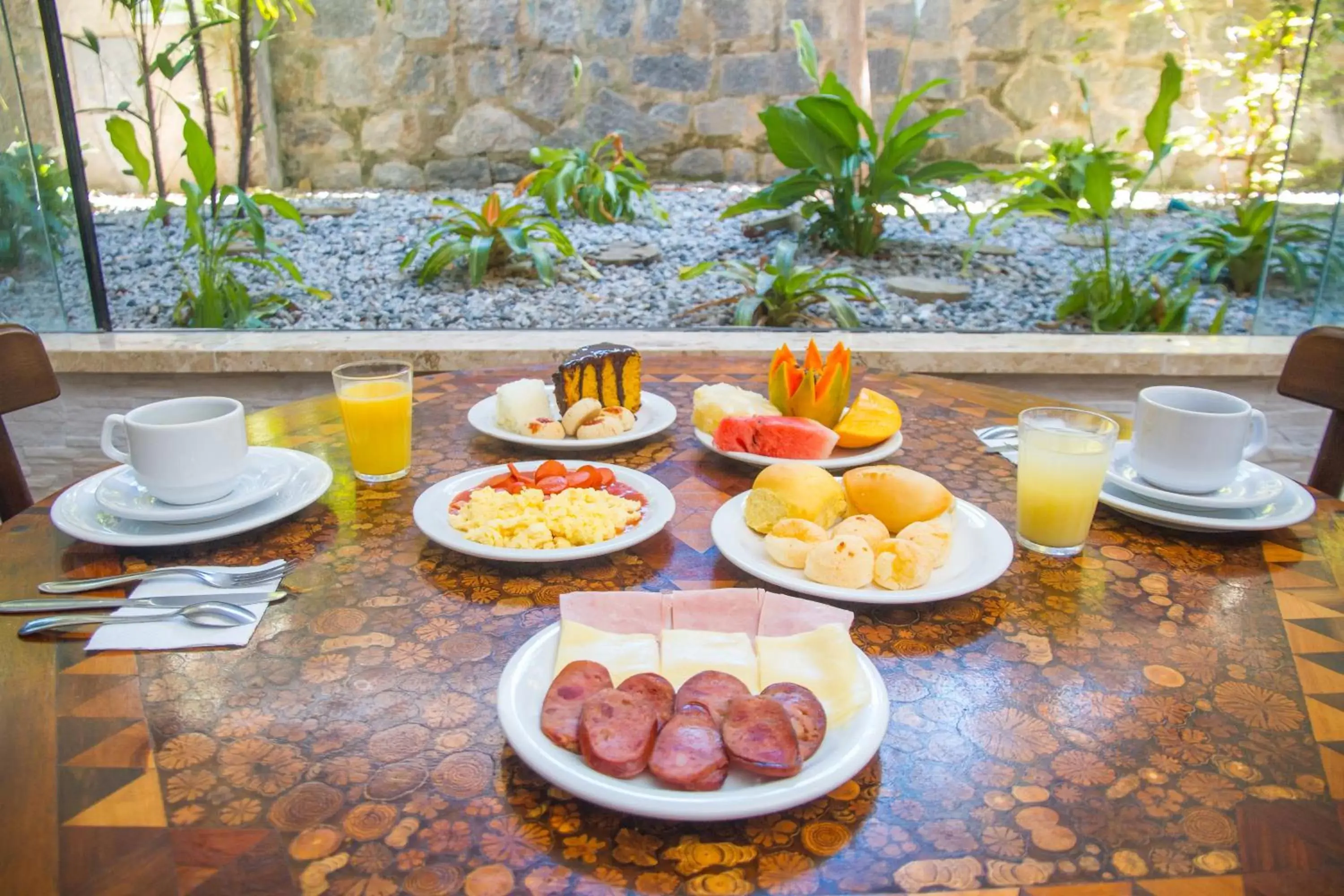 Breakfast in Portal Beach - Rede Soberano