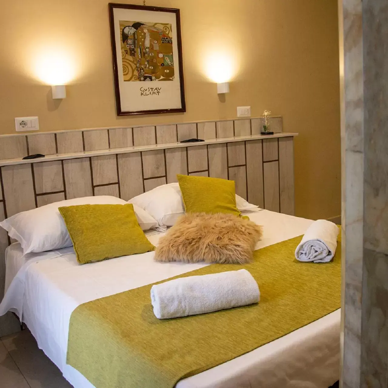 Bedroom, Bed in Hotel Garden Napoli