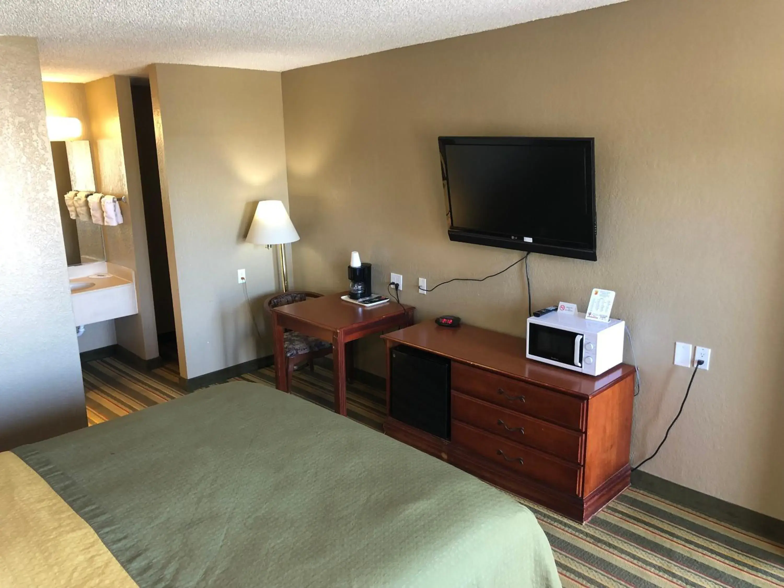 TV/Entertainment Center in Super 8 by Wyndham Ridgecrest