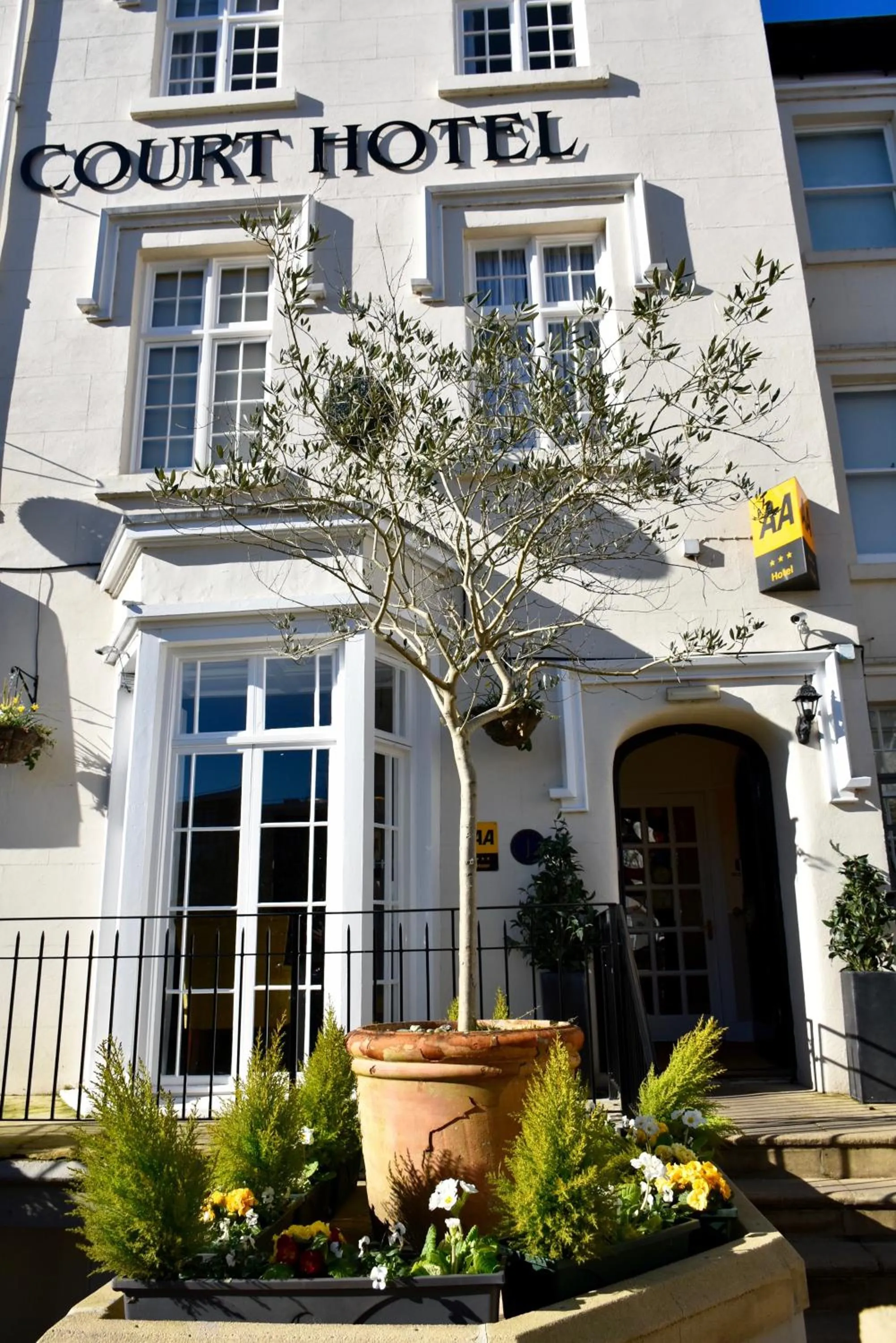 Business facilities in Queens Court Hotel