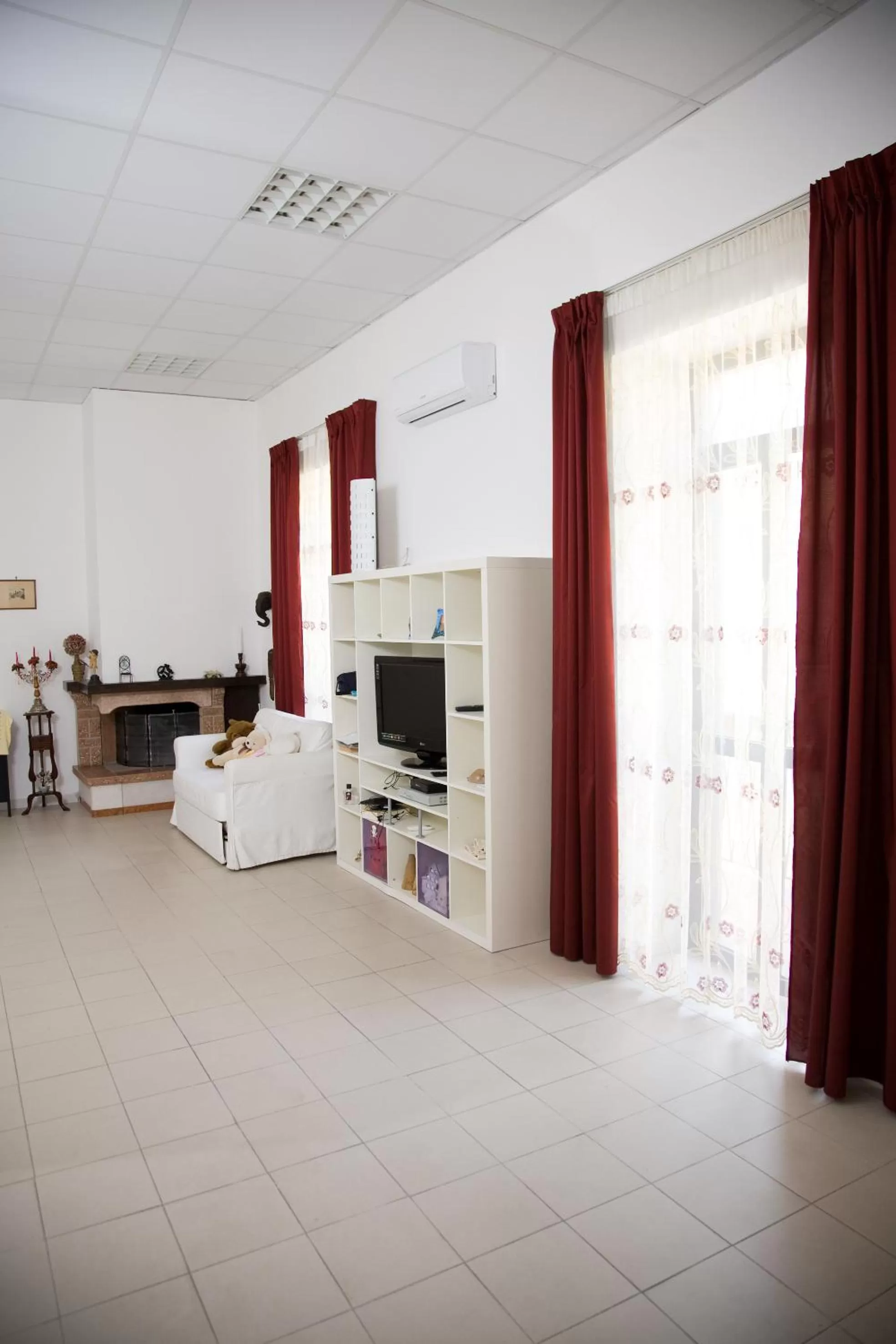 Day, TV/Entertainment Center in Alle Antiche Terme