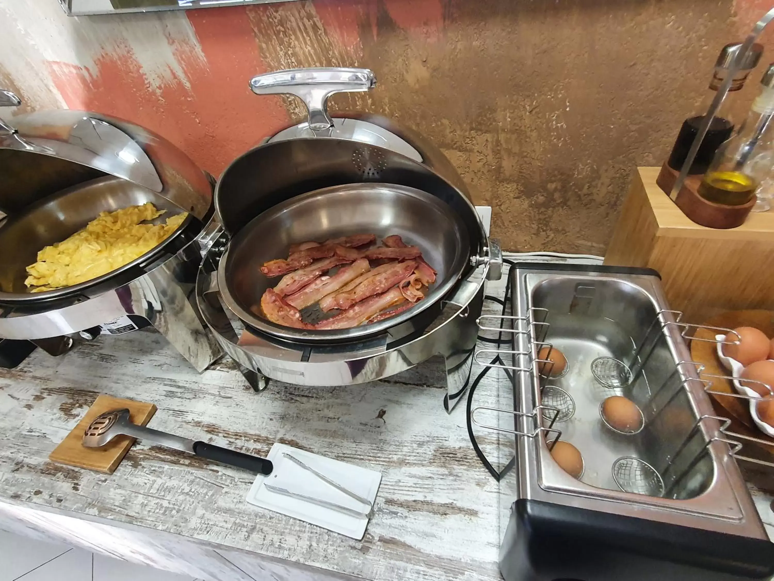 Buffet breakfast in Le Mariana
