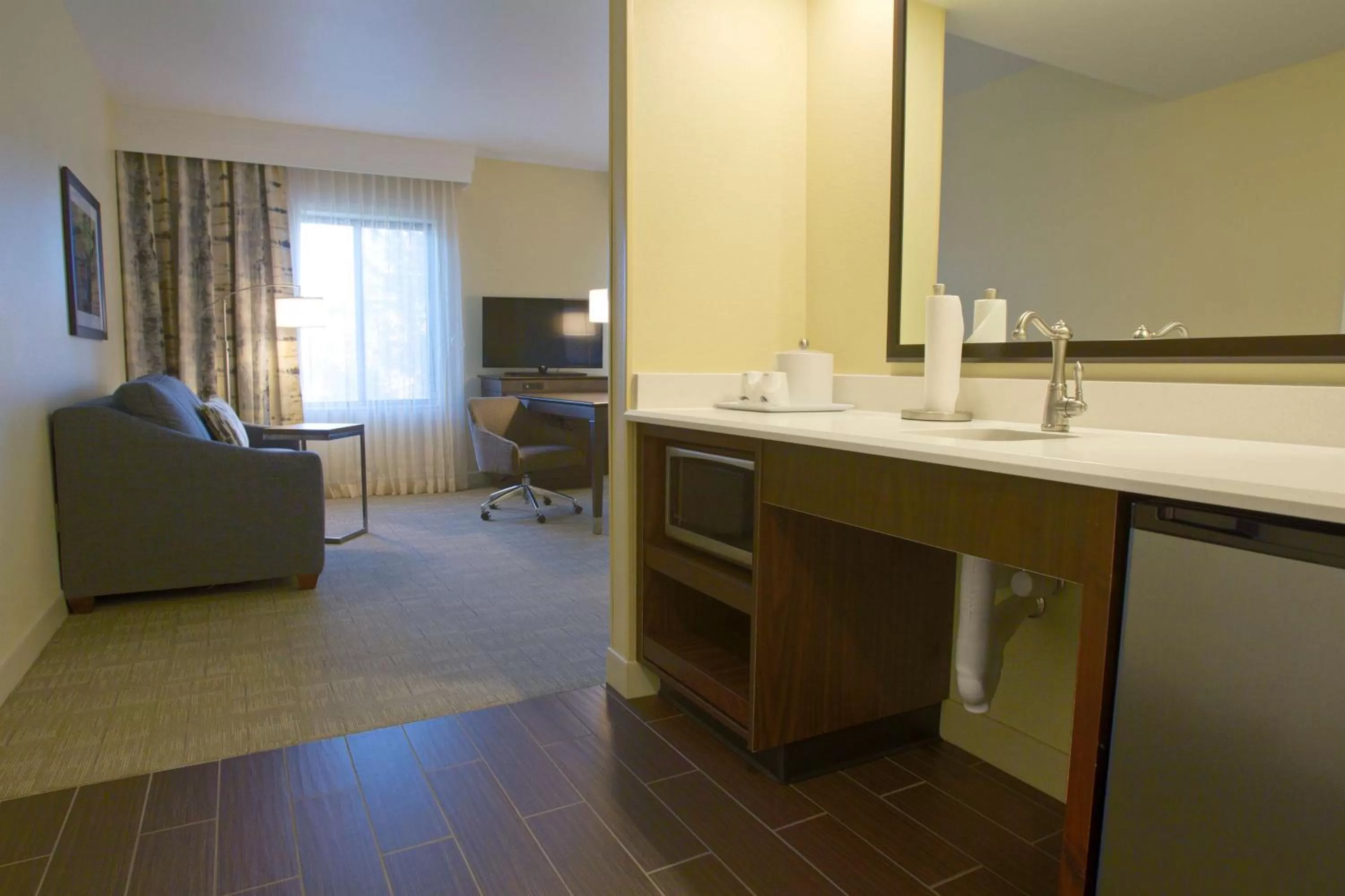 Bedroom in Hampton Inn & Suites Nampa at the Idaho Center