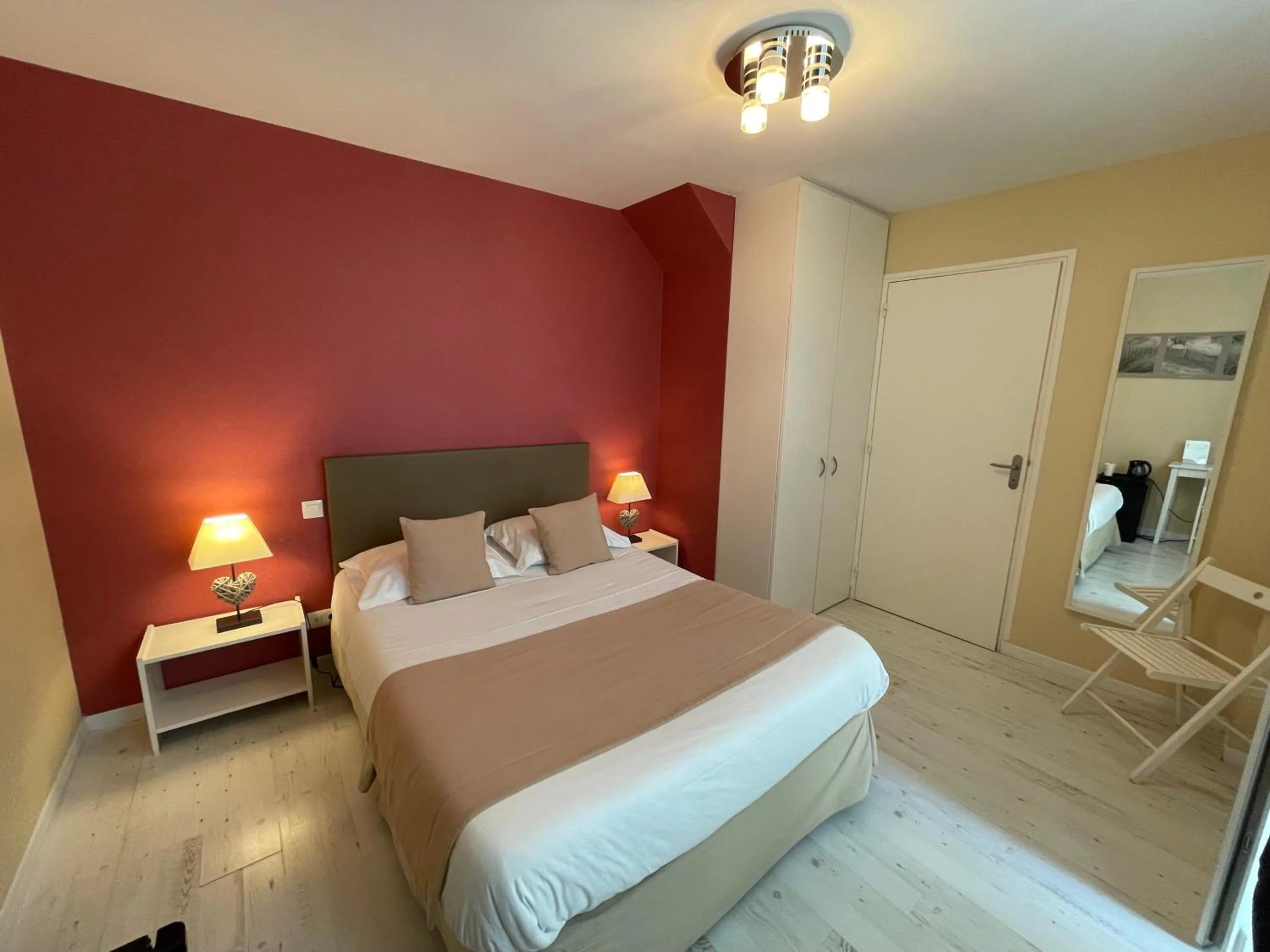 Bed in Hôtel de la Plage