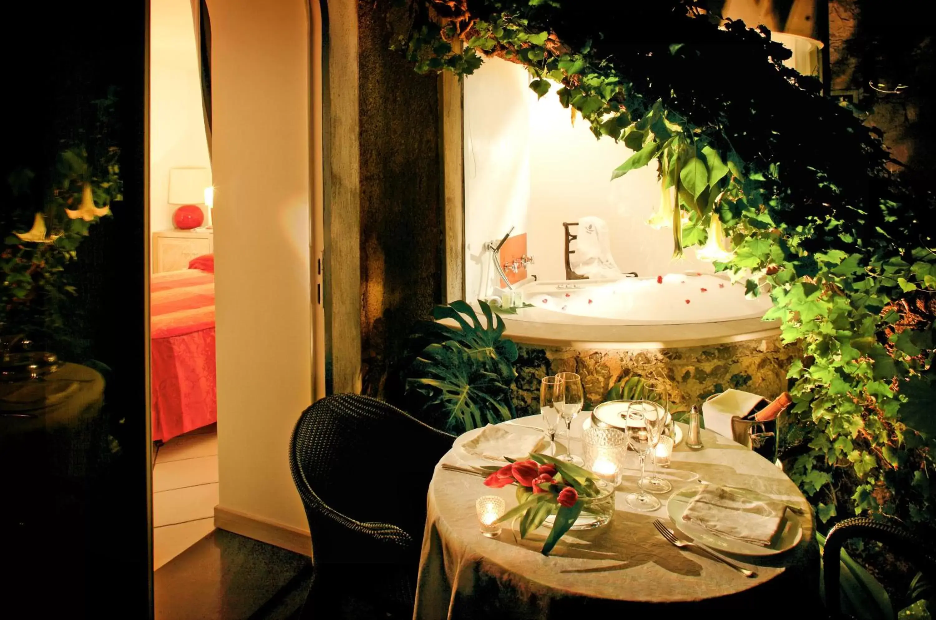 Bathroom, Restaurant/Places to Eat in Hotel Santa Caterina