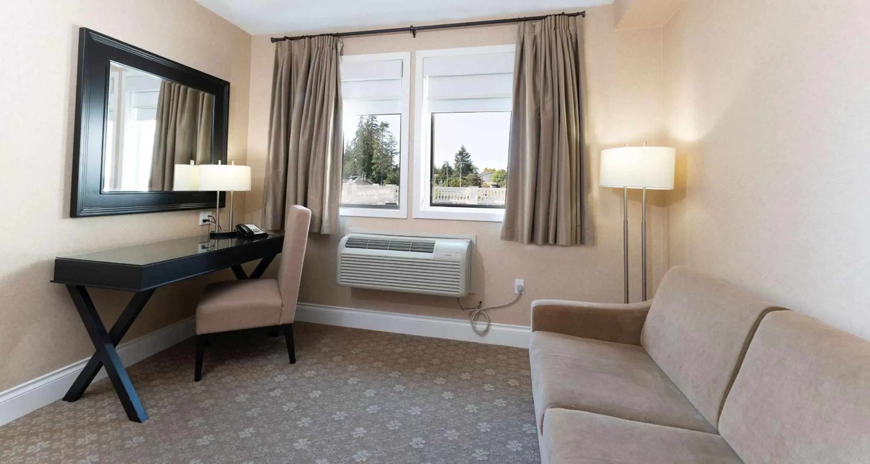 Bedroom, Seating Area in Prestige Oceanfront Resort, WorldHotels Luxury