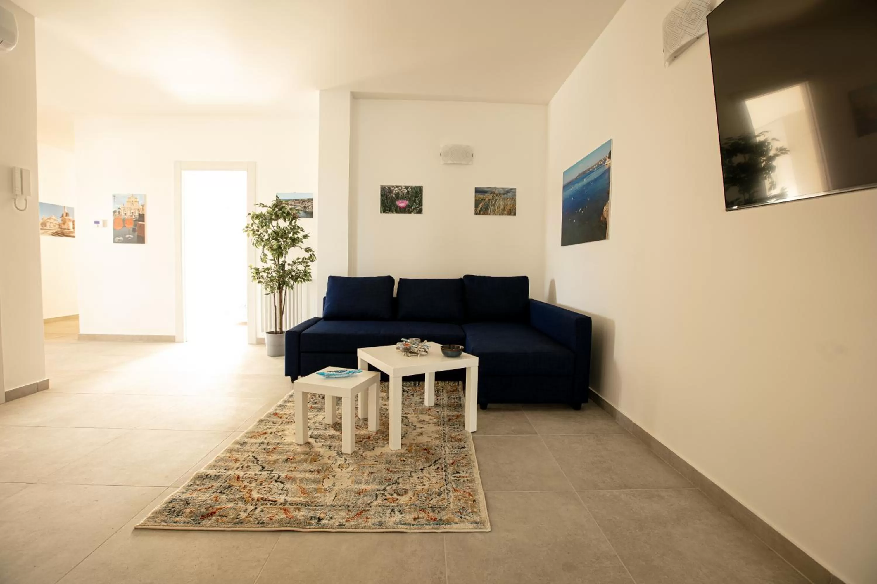 TV and multimedia, Seating Area in Etnamare Brucoli