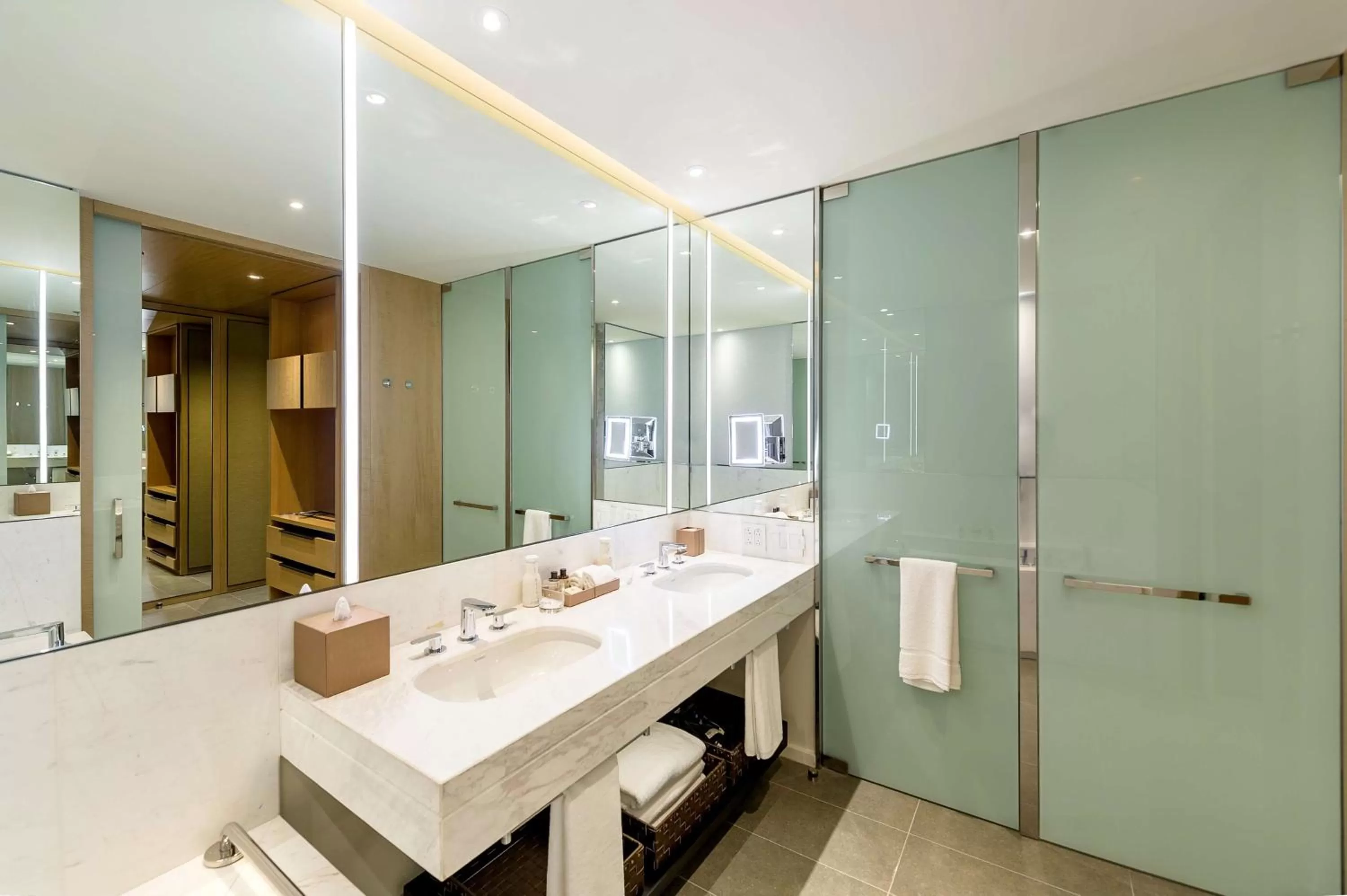 Bathroom in Grand Hyatt Bogota