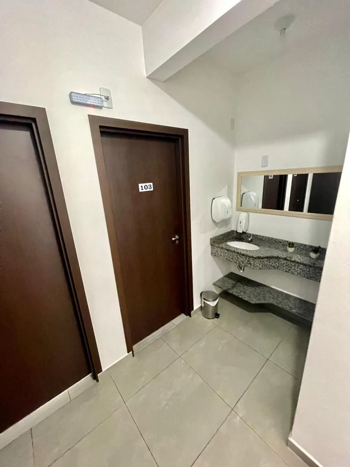 Toilet in Pousada Vó Dena