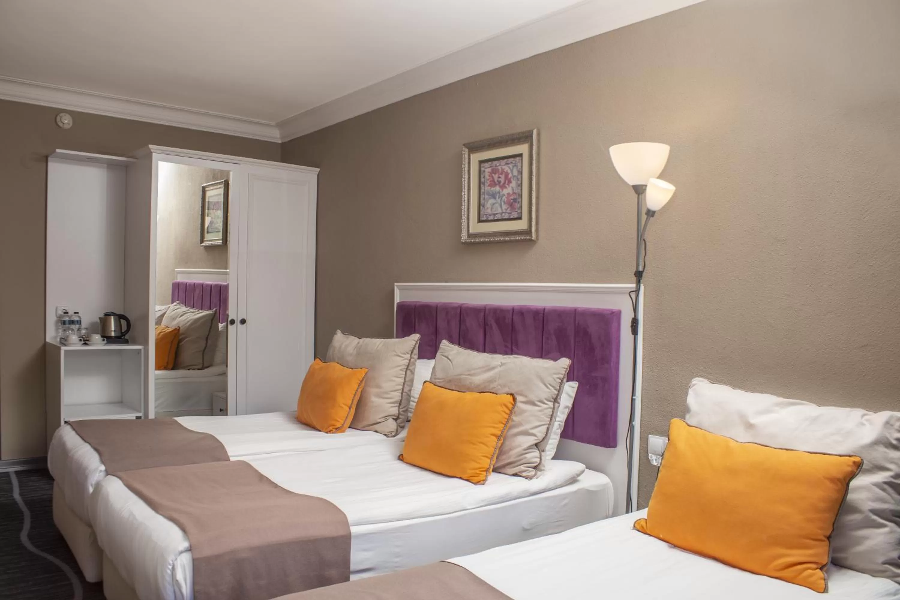 Bed in Suhan Seaport Hotel