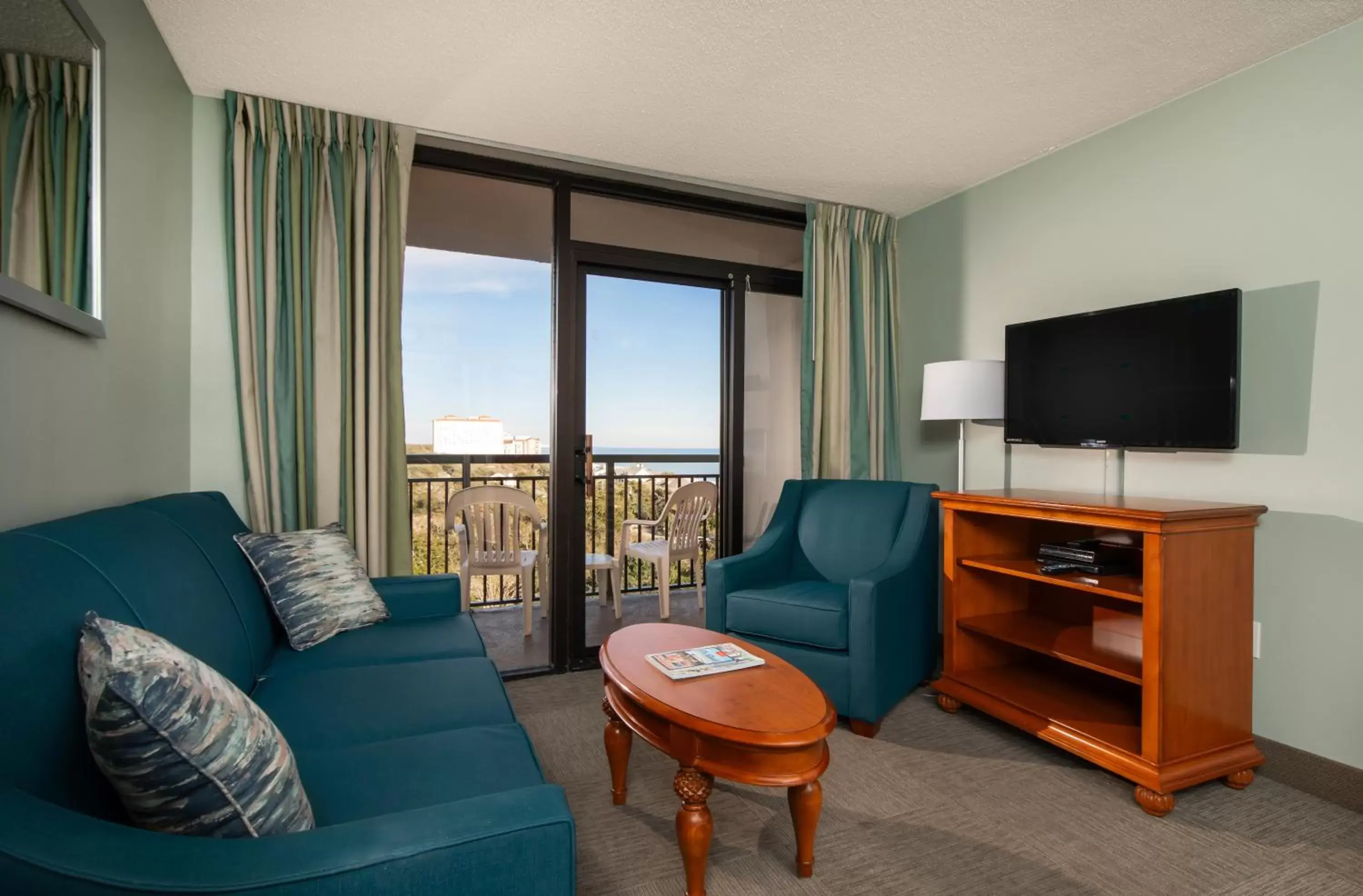 Living room, Seating Area in Grande Shores Ocean Resorts Condominiums