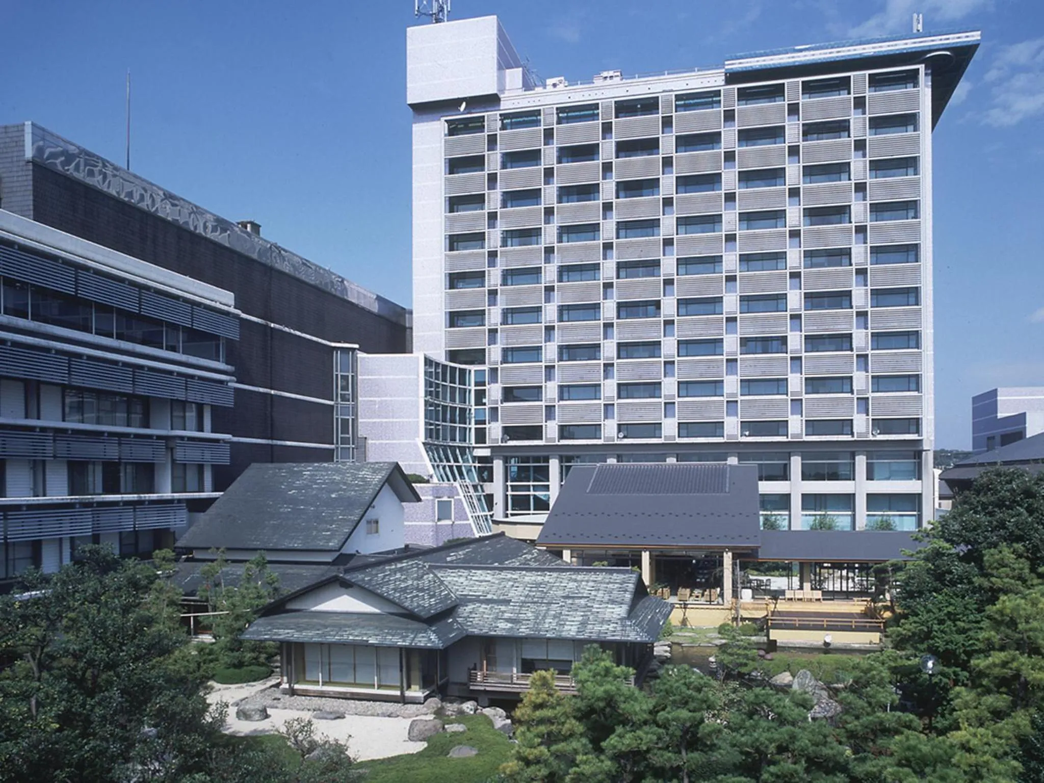 Facade/entrance in Grandia Housen