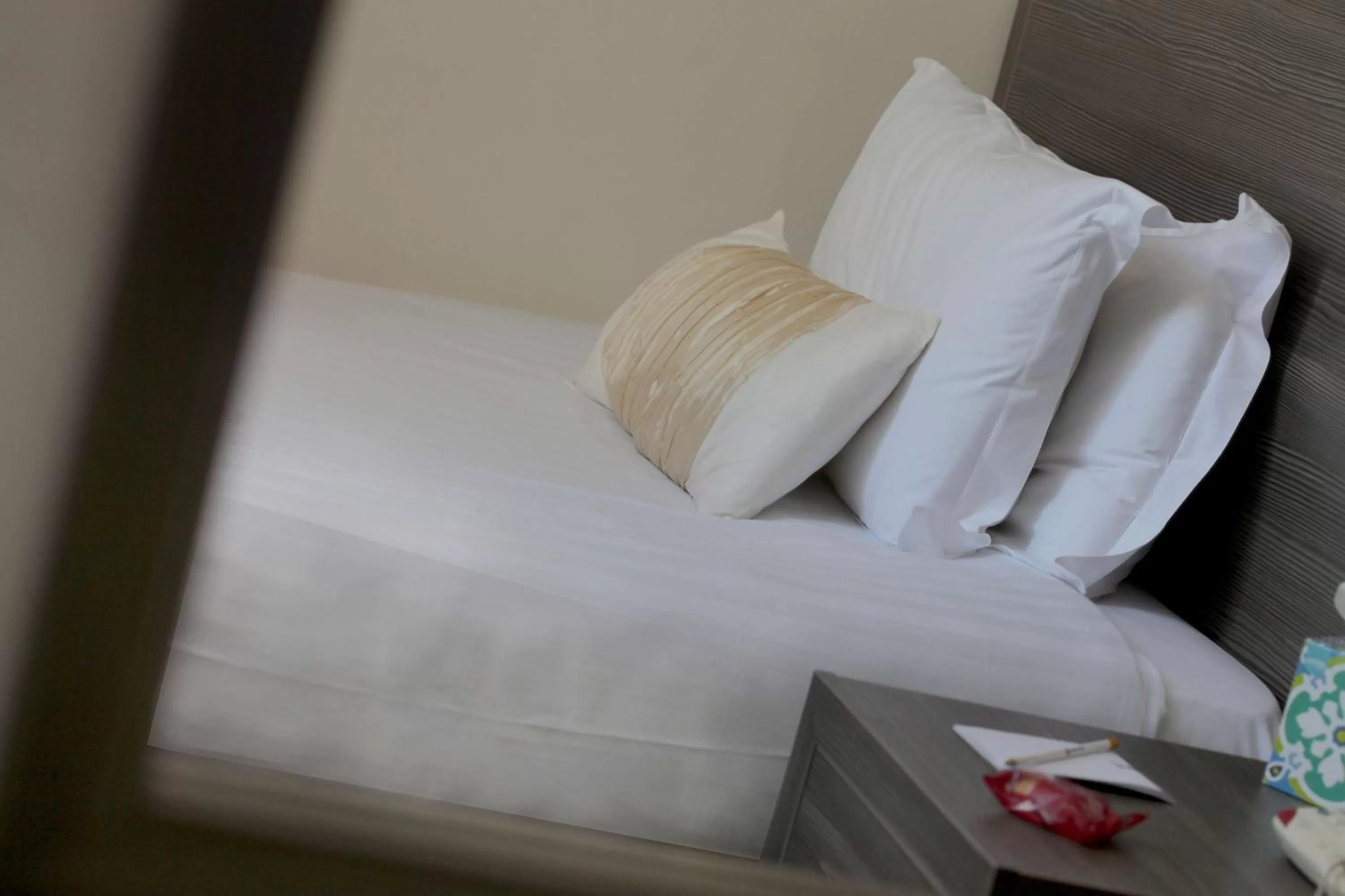 On site, Bed in Parkmore Hotel & Leisure Club, Sure Hotel Collection by BW