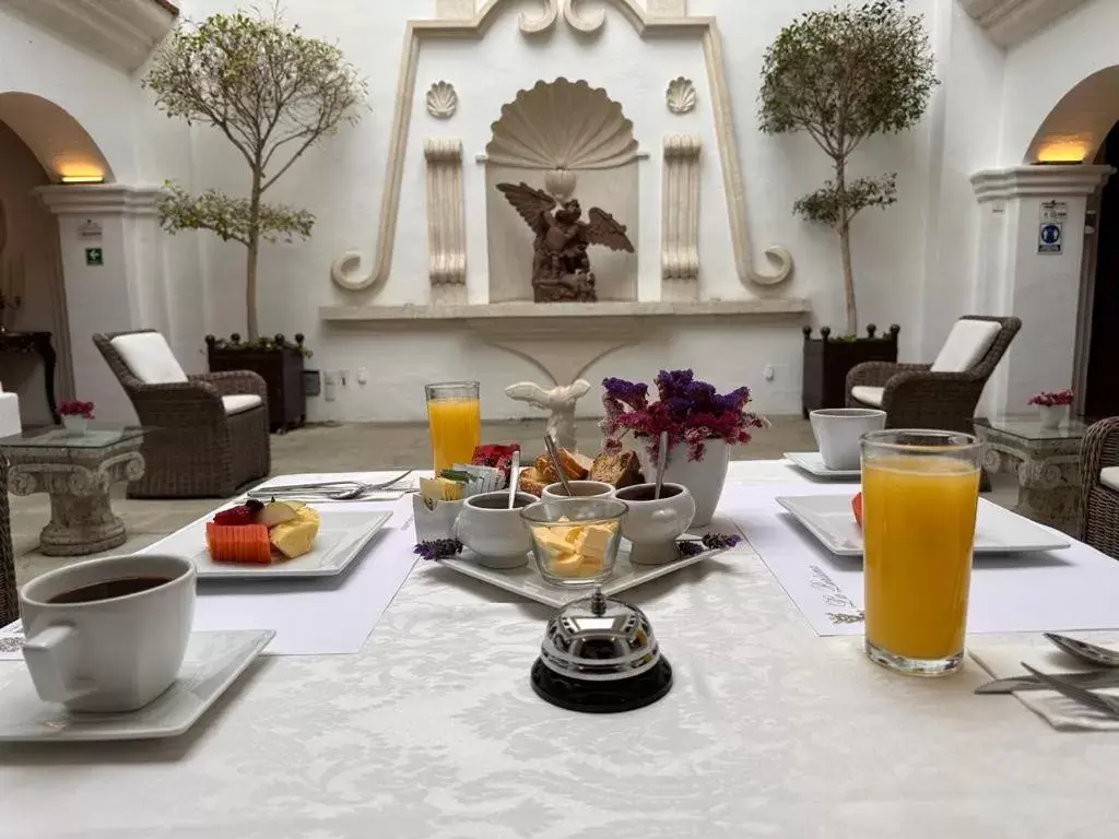 Breakfast in Palacio Borghese Hotel Boutique - Adults Only