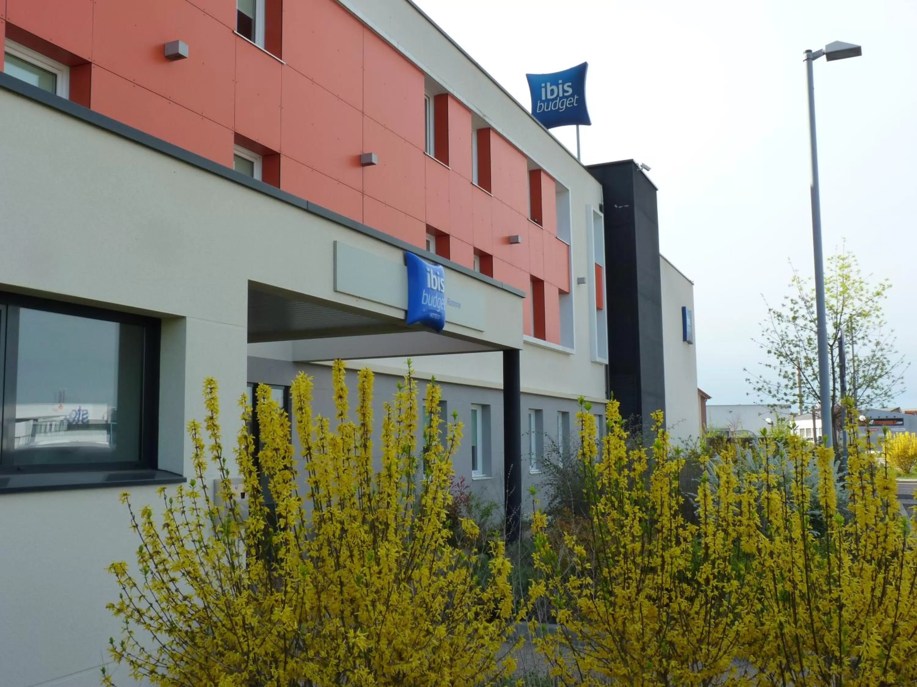 Property building in Ibis Budget Roanne Hôtel