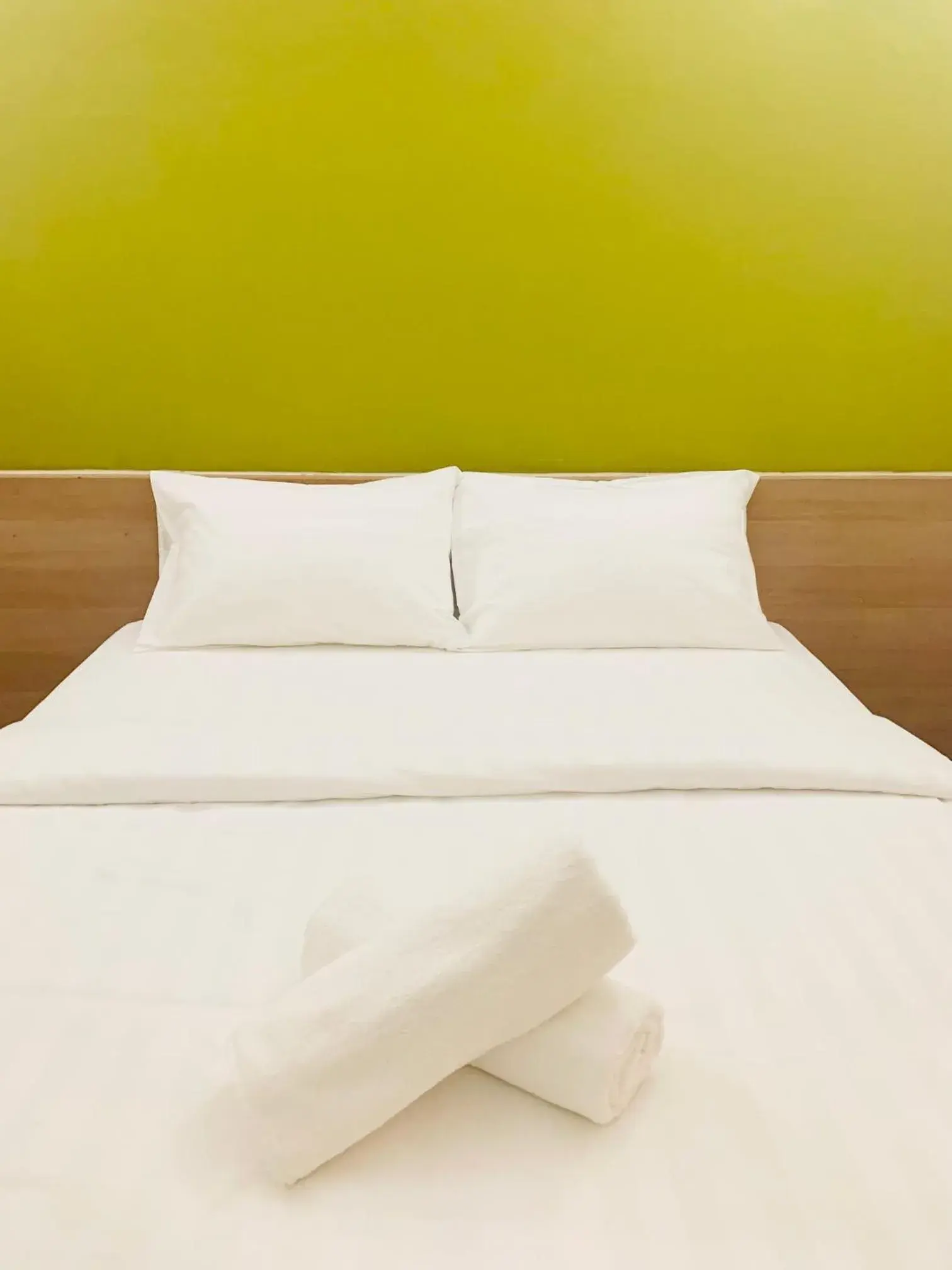 Bed in Bintang Garden Hotel