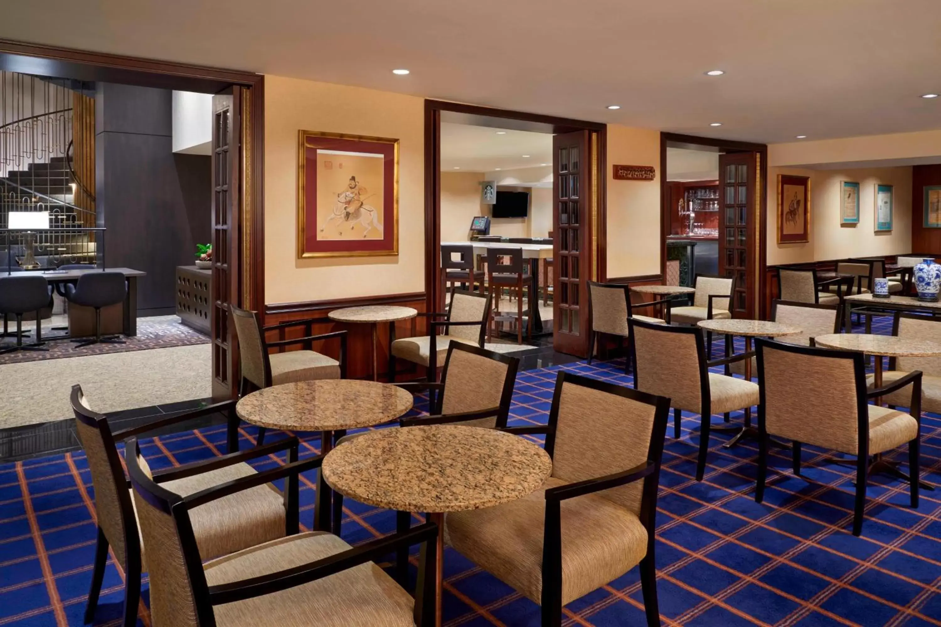 Lounge or bar, Restaurant/Places to Eat in Sheraton Ottawa Hotel