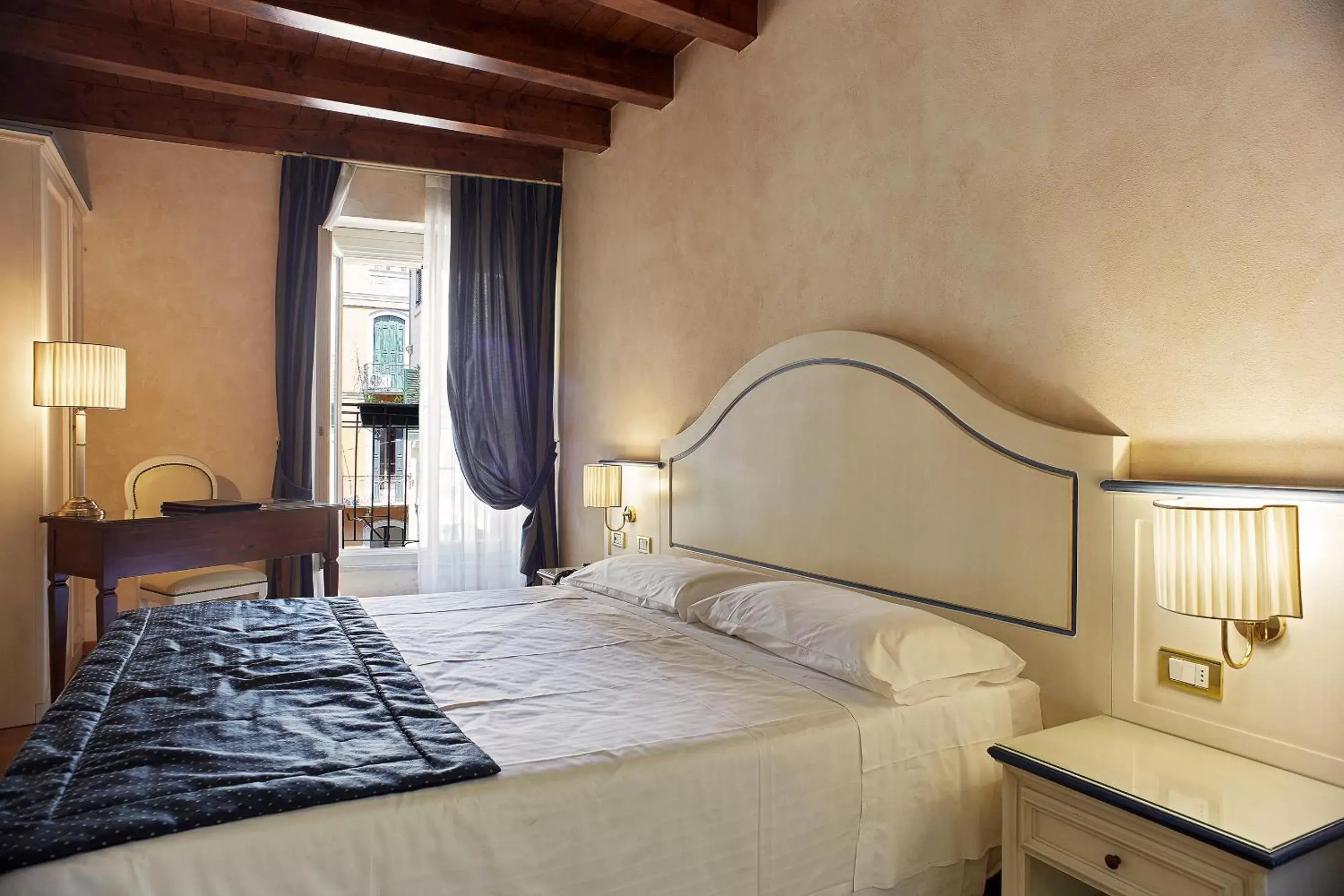 Bedroom, Bed in Albergo Mazzanti