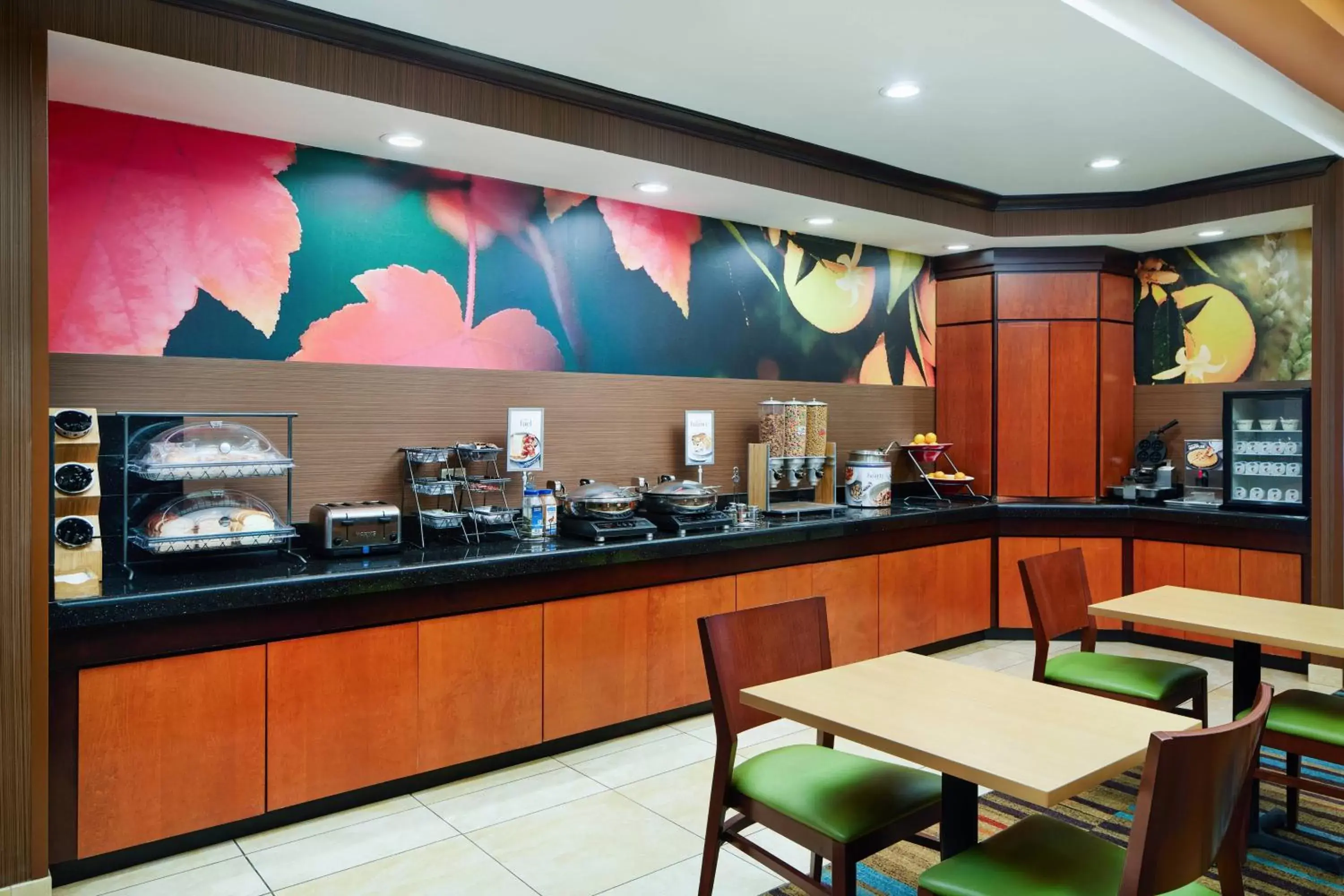 Breakfast, Restaurant/Places to Eat in Fairfield Inn and Suites by Marriott Plainville