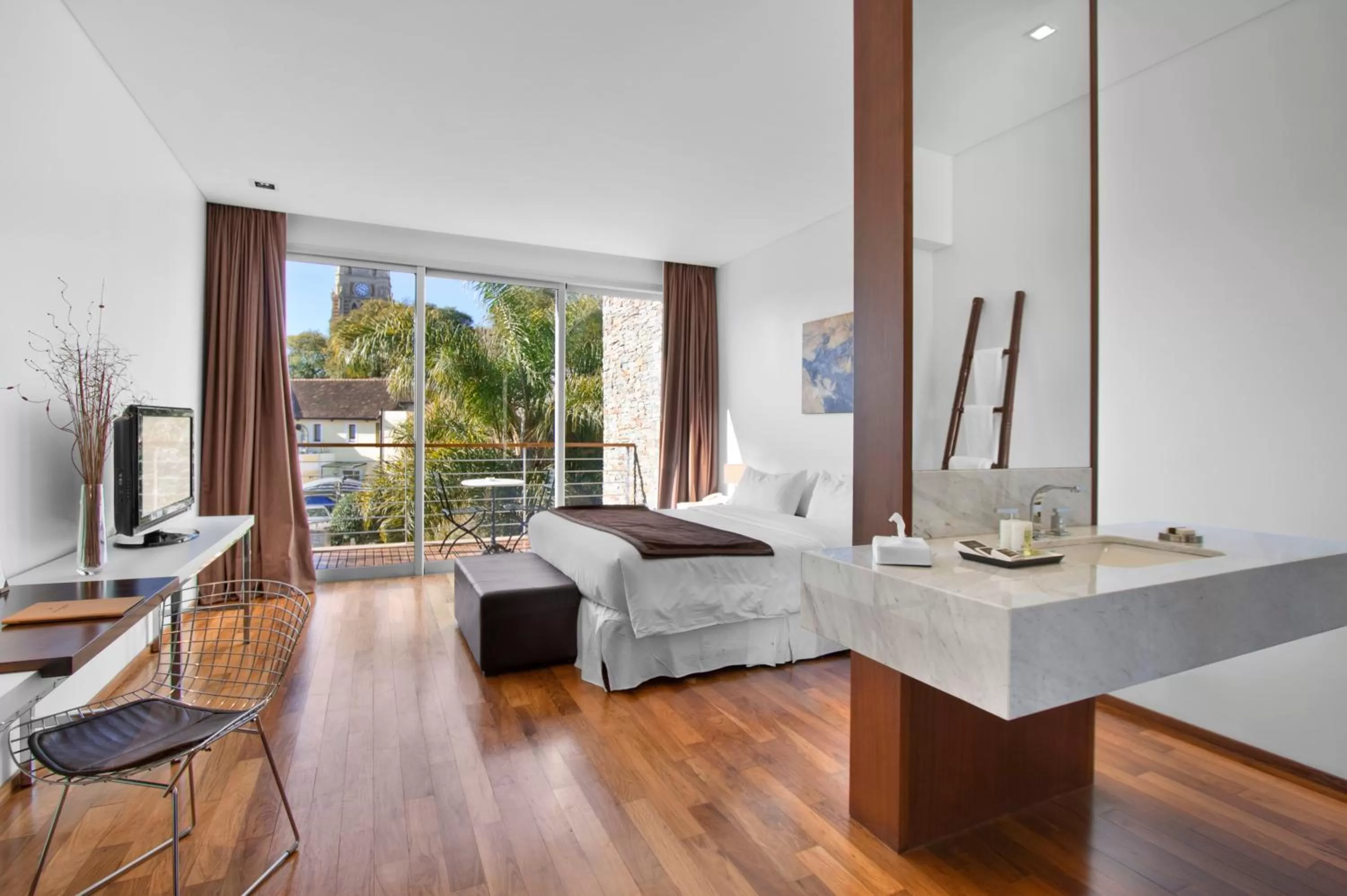 Bedroom, Bed in San Isidro Plaza Hotel