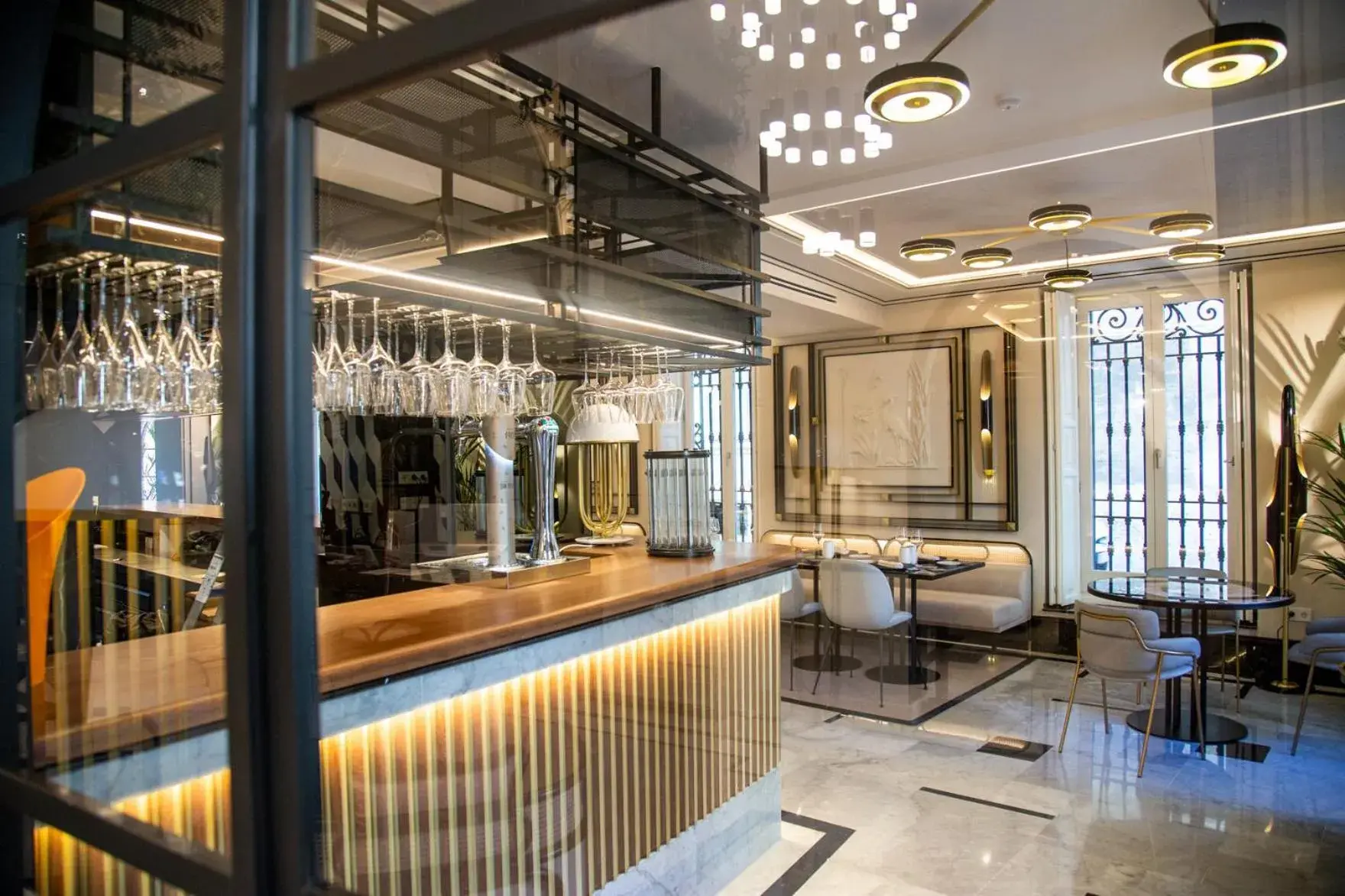 Restaurant/places to eat in MYR Palacio Vallier Restaurant/places to eat in MYR Palacio Vallier